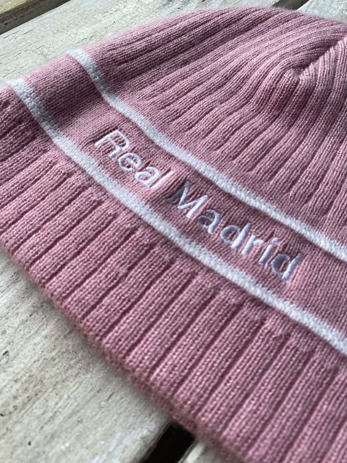Vintage Real Madrid pink soccer japan style beanie hat Size ONE SIZE - 7 Thumbnail