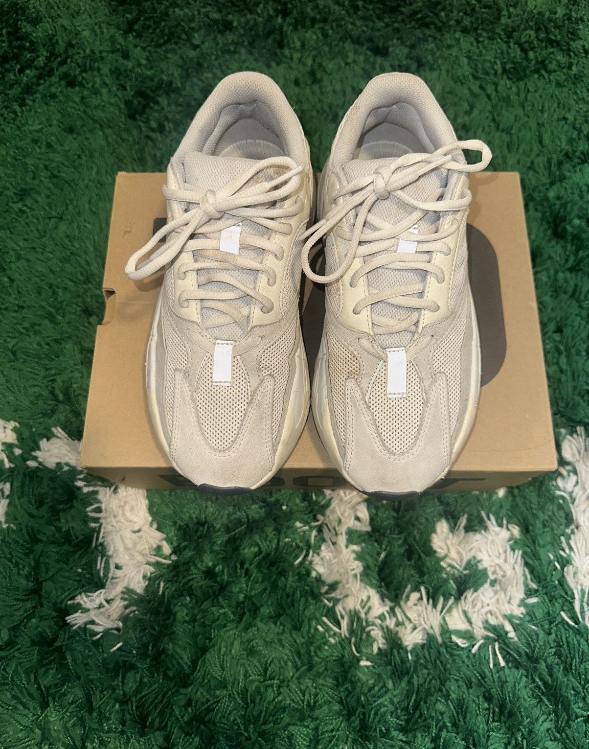 Adidas Yeezy Boost 700 Size US 7 / EU 40 - 3 Thumbnail