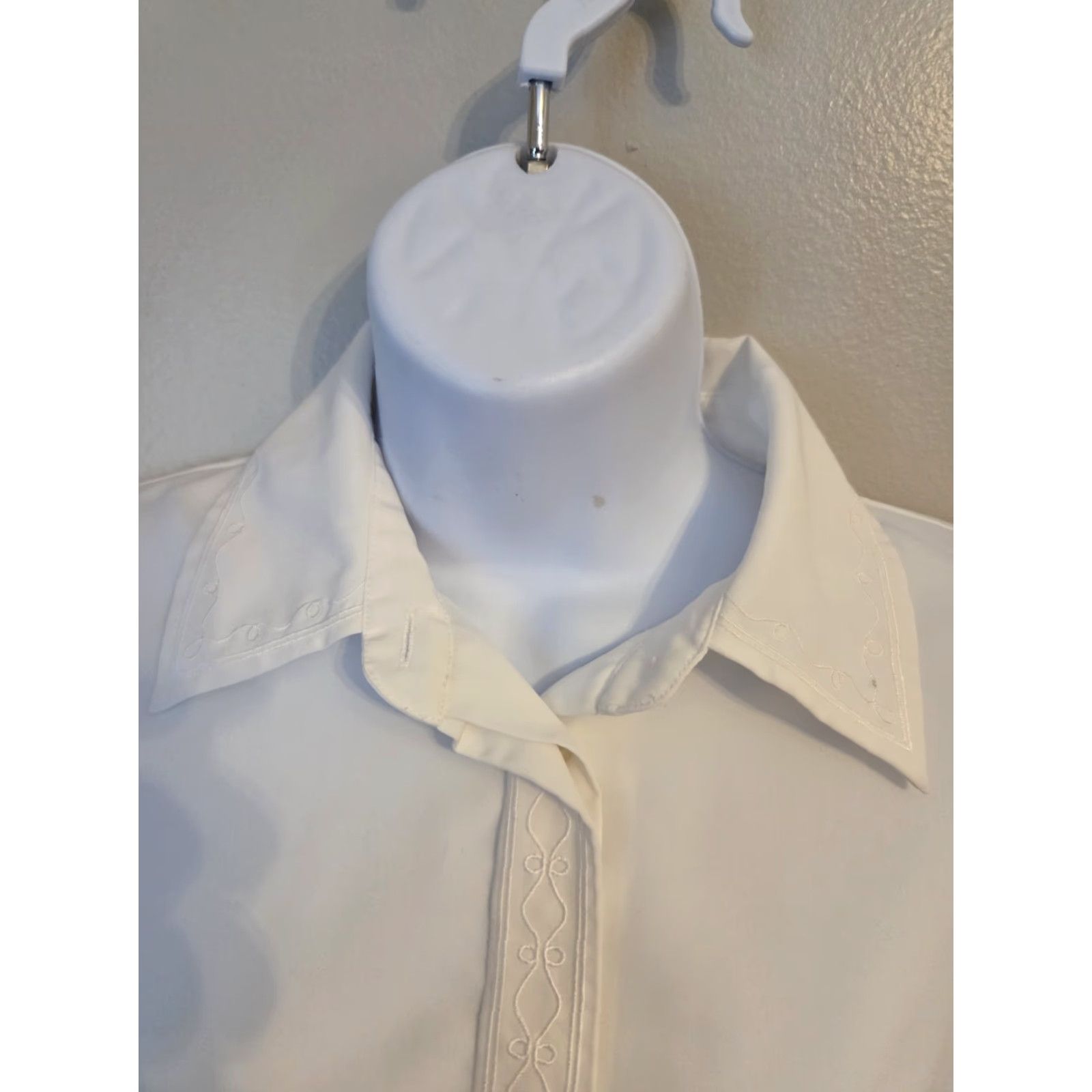 Vintage VINTAGE Koret White Embroidered Trim Button Up Top Blouse Shirt Womens Size 12 1980s 90s 80s Polyester Size XL / US 12-14 / IT 48-50 - 2 Thumbnail