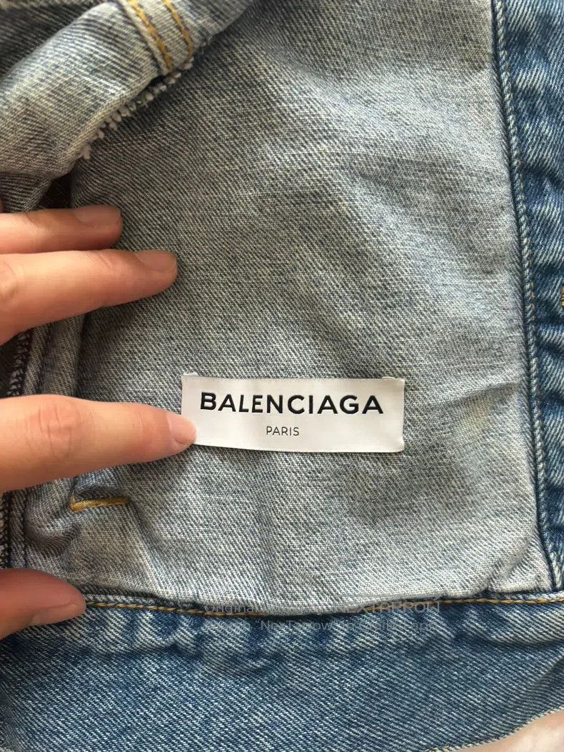 Balenciaga Balenciaga Solid-color lapel distressed denim jacket Size XXS / US 00 / IT 34 - 3 Thumbnail
