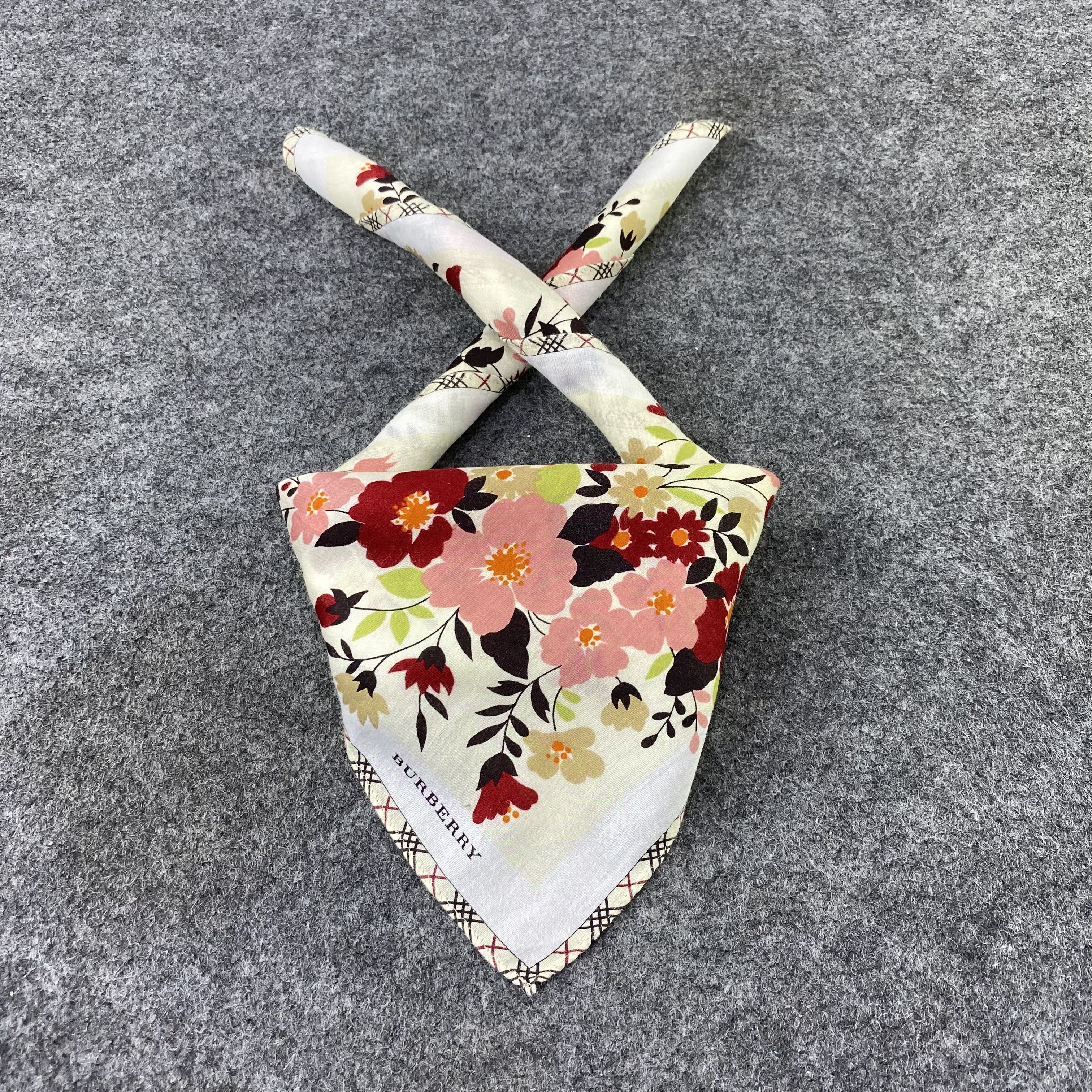 Burberry Burberry Handkerchief / Bandana / Neckerchief-B1184 Size ONE SIZE - 2 Thumbnail