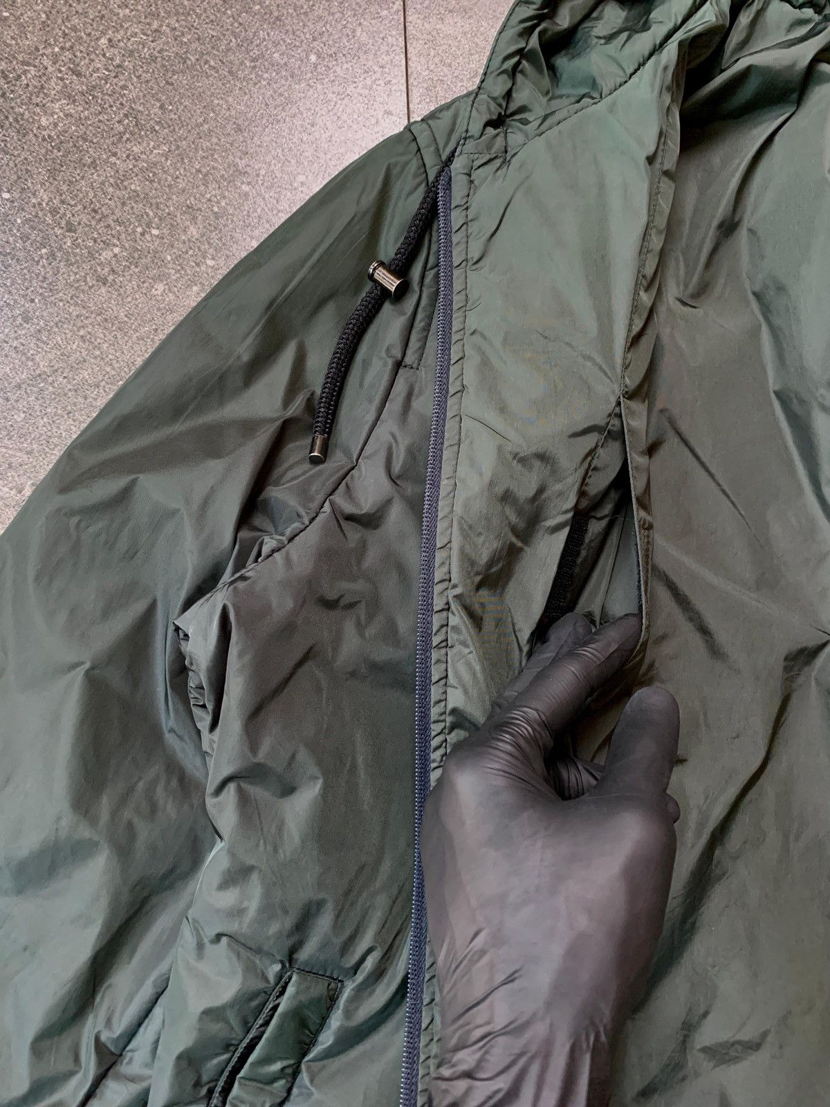 Prada FREE TAX! 2000s Dark Green Light Nylon Jacket Size US S / EU 44-46 / 1 - 7 Thumbnail