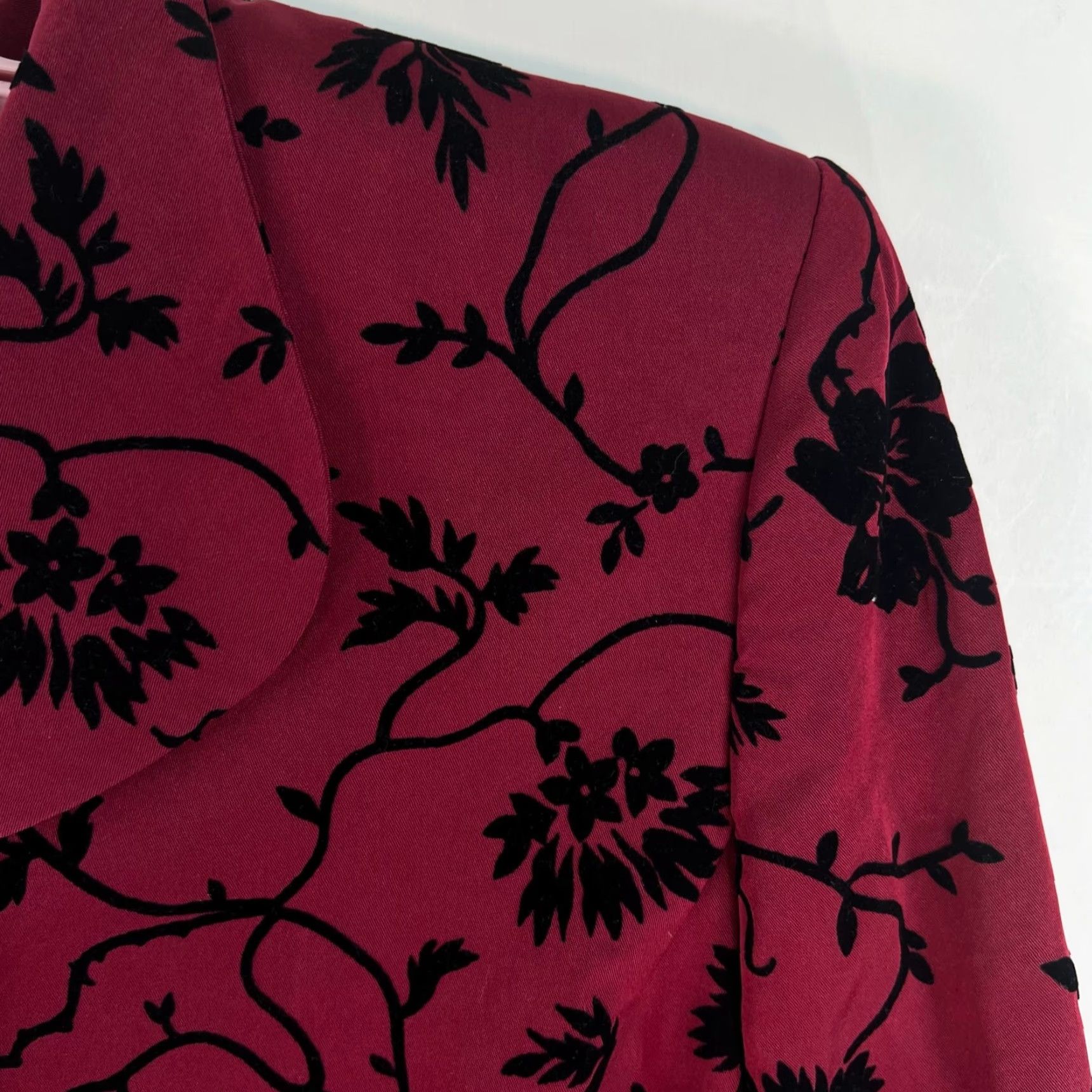 Vintage VINTAGE Doncaster Women’s Floral Blazer Jacket Size 10P Red Long Sleeve Classic Casual Size L / US 10 / IT 46 - 2 Thumbnail