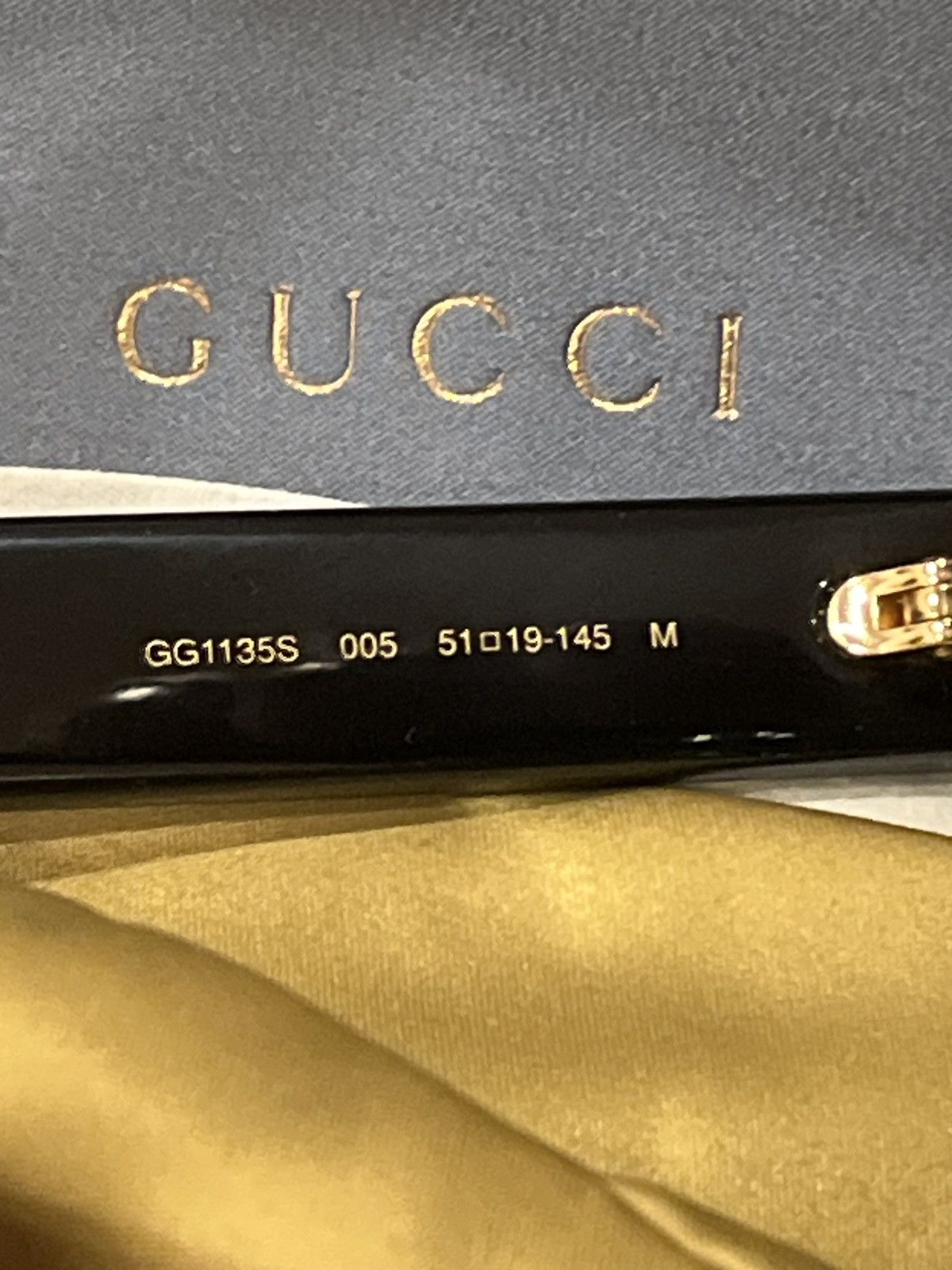 Gucci GUCCI GG1135S BLACK FRAME GREEN LENS SUNGLASSES W CASE Size ONE SIZE - 4 Thumbnail
