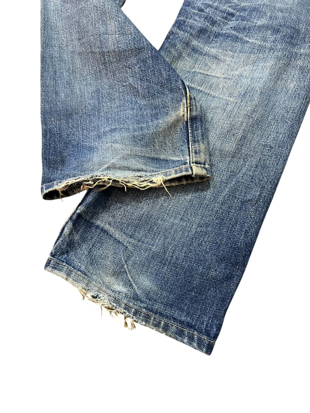 Levi's LEVI’S 702 BIG E BACKLE BACK SELVEDGE FADED DISTRESSED JEAN Size US 28 / EU 44 - 17 Thumbnail
