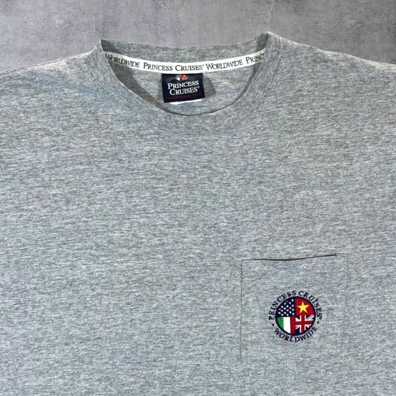 Vintage VINTAGE Princess Cruises Worldwide Embroidered Souvenir Grey T-Shirt Large XL Mens Shirt Short Sleeve Crew Neck Cotton Size US L / EU 52-54 / 3 - 3 Thumbnail