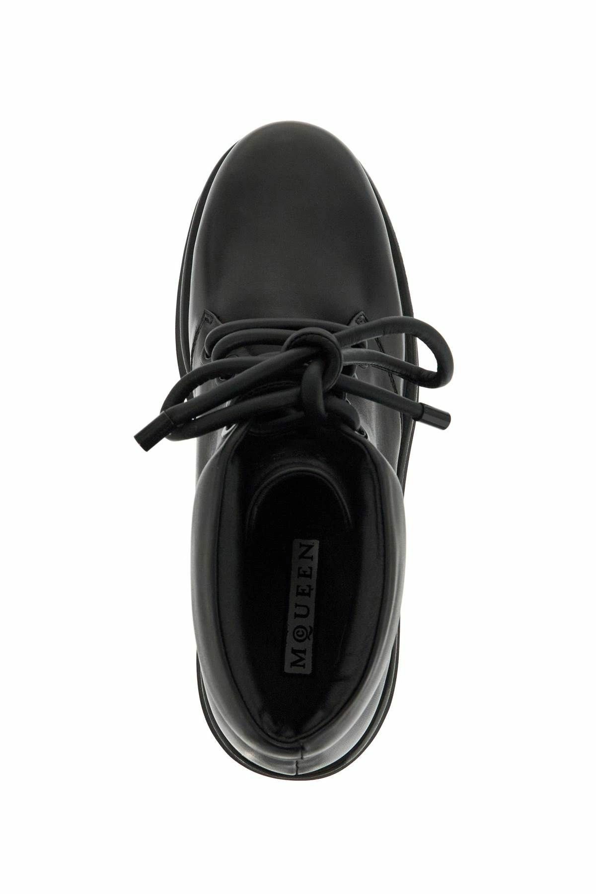 o1w1db10126 Sofa Lace Up in Black