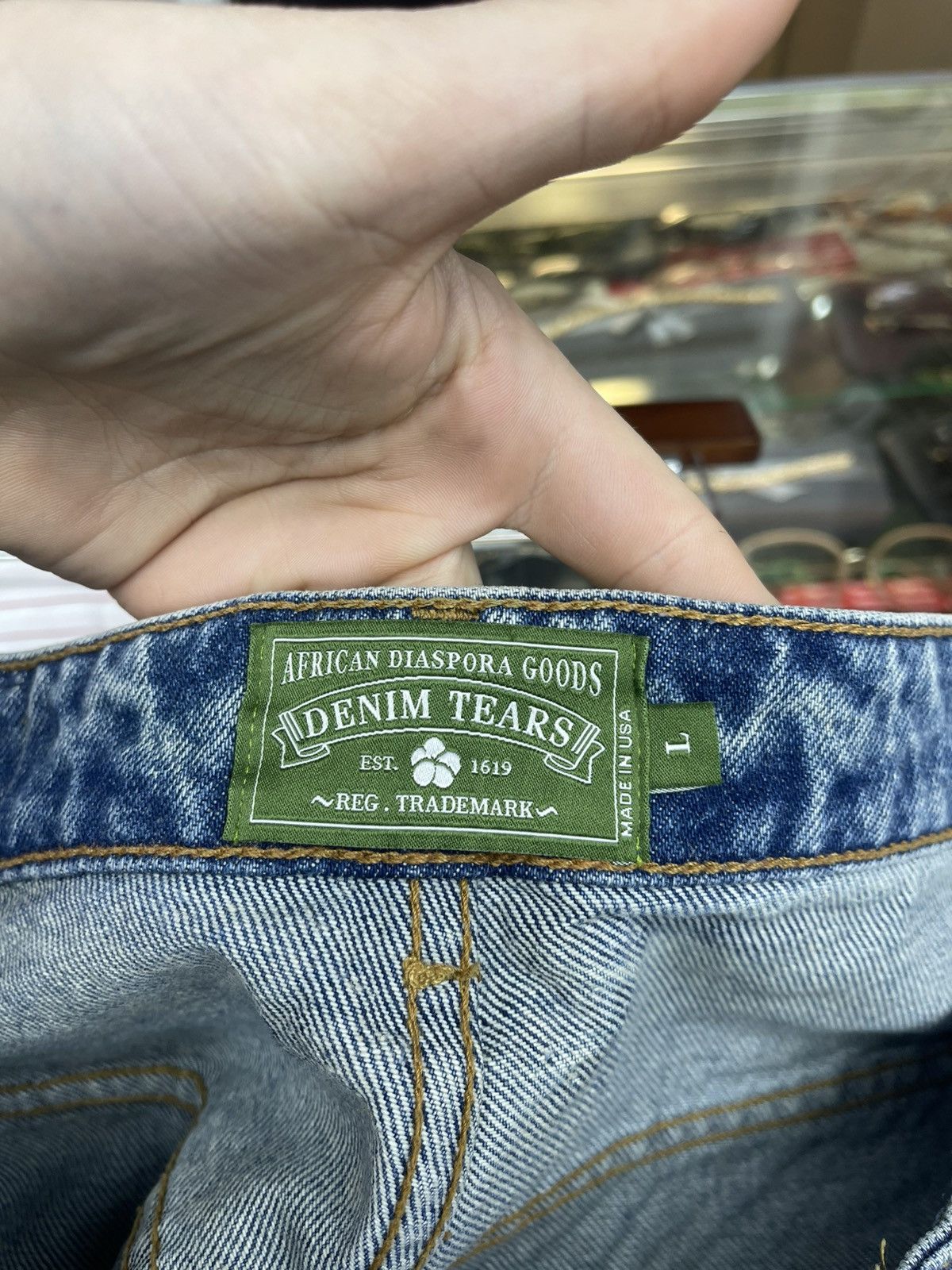 DENIM TEARS Size L - Denim Tear Cotton Wreath Blue Denim Shorts Size US 34 / EU 50 - 9 Thumbnail