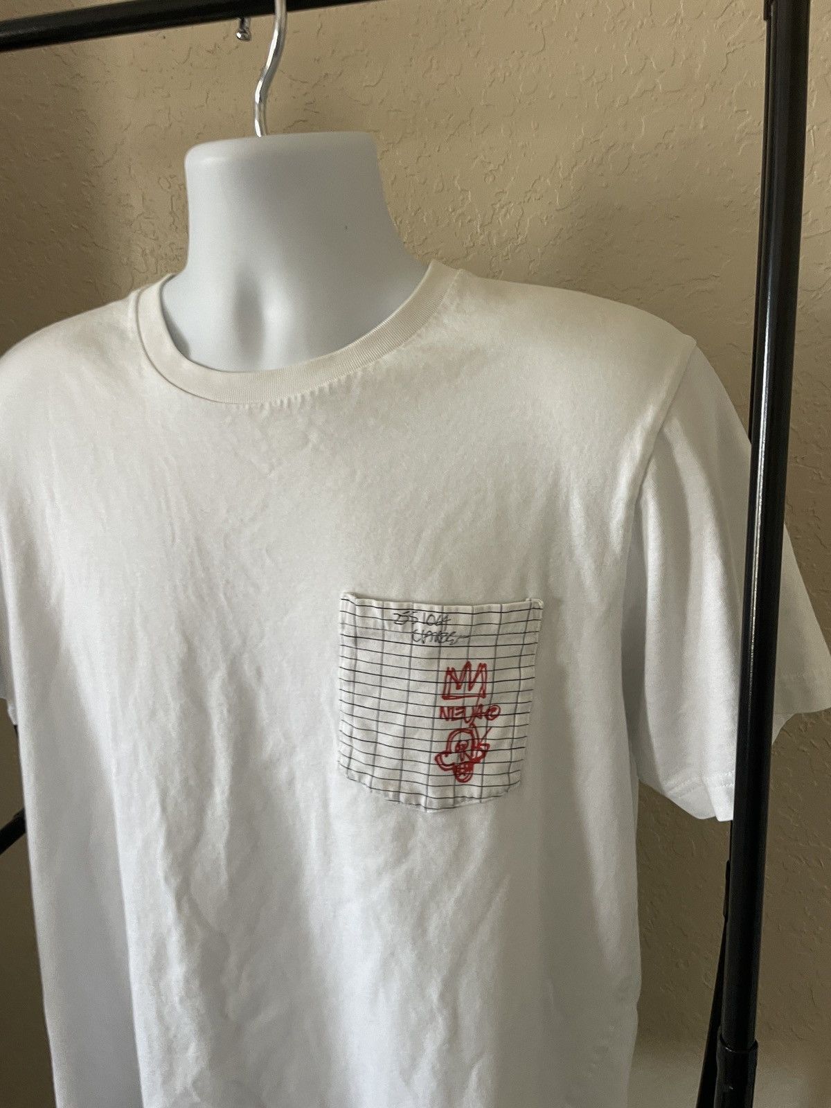 Jean-Michel Basquiat Uniqlo Jean-Michel Basquiat 1 Pocket tee Size US XL / EU 56 / 4 - 2 Thumbnail