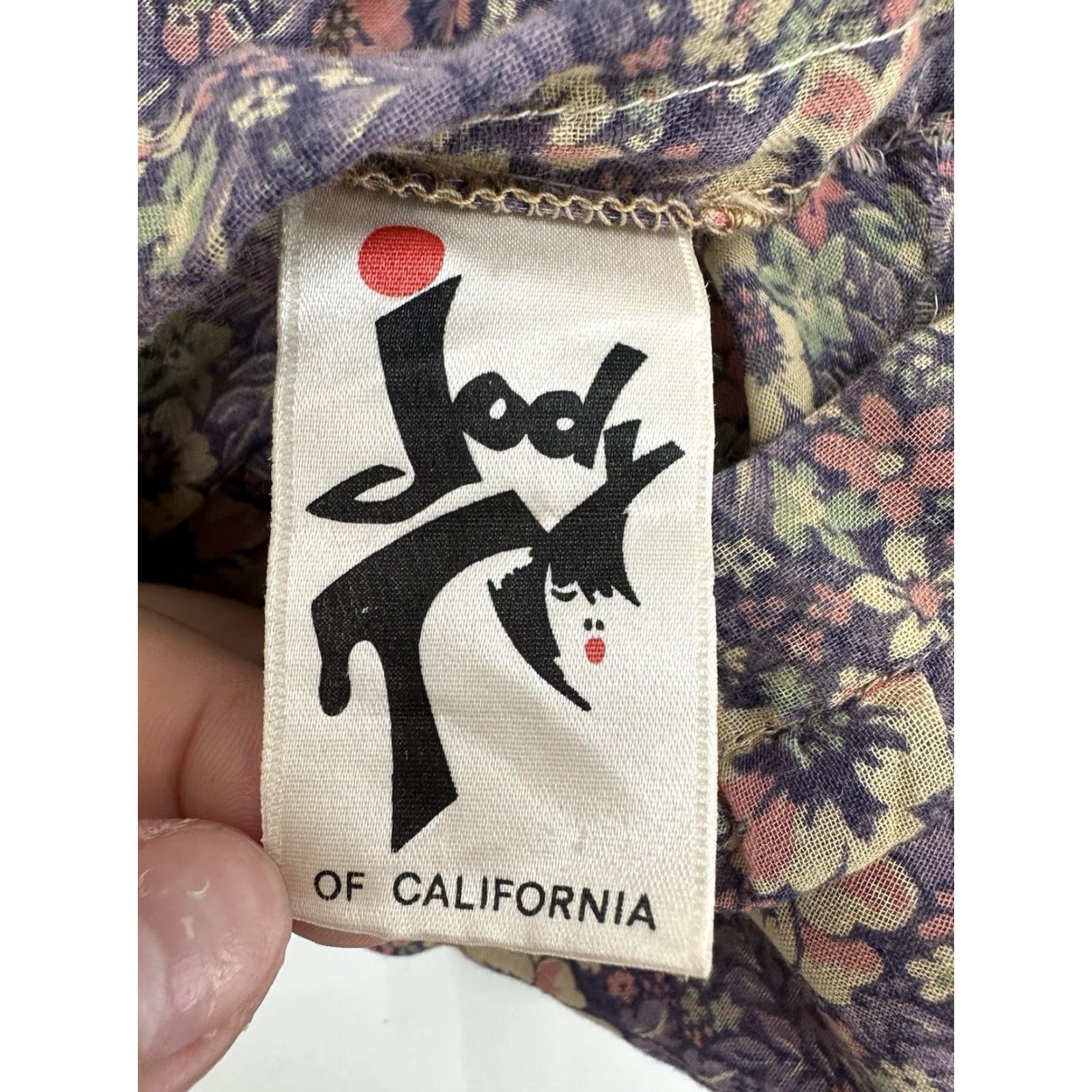Vintage VINTAGE Jody T of California Womens Skirt Midi Purple Floral 13 Size 13 Cotton Polyester Buttons Zipper Pockets 80s 90s Beach Womens Size 34" / US 12 / IT 48 - 4 Thumbnail