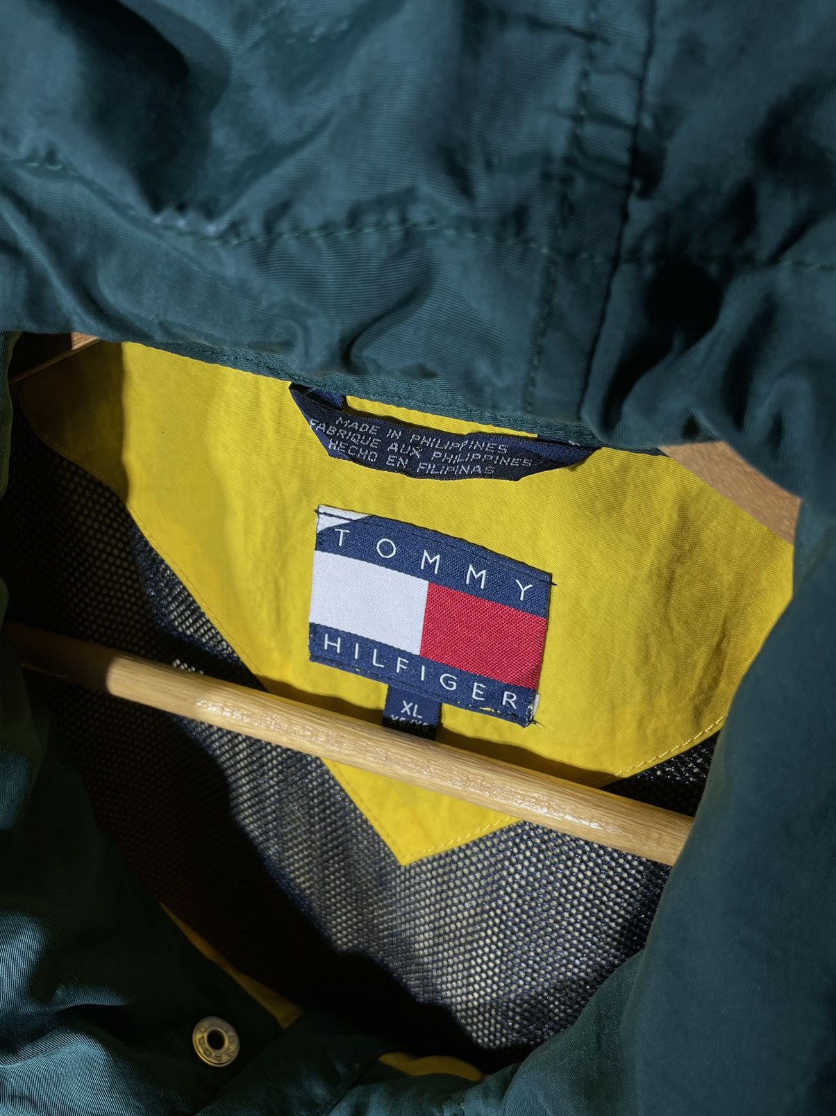 Tommy Hilfiger Jacket Tommy Hilfiger Spell Out 90’s Vintage Size US XL / EU 56 / 4 - 6 Thumbnail