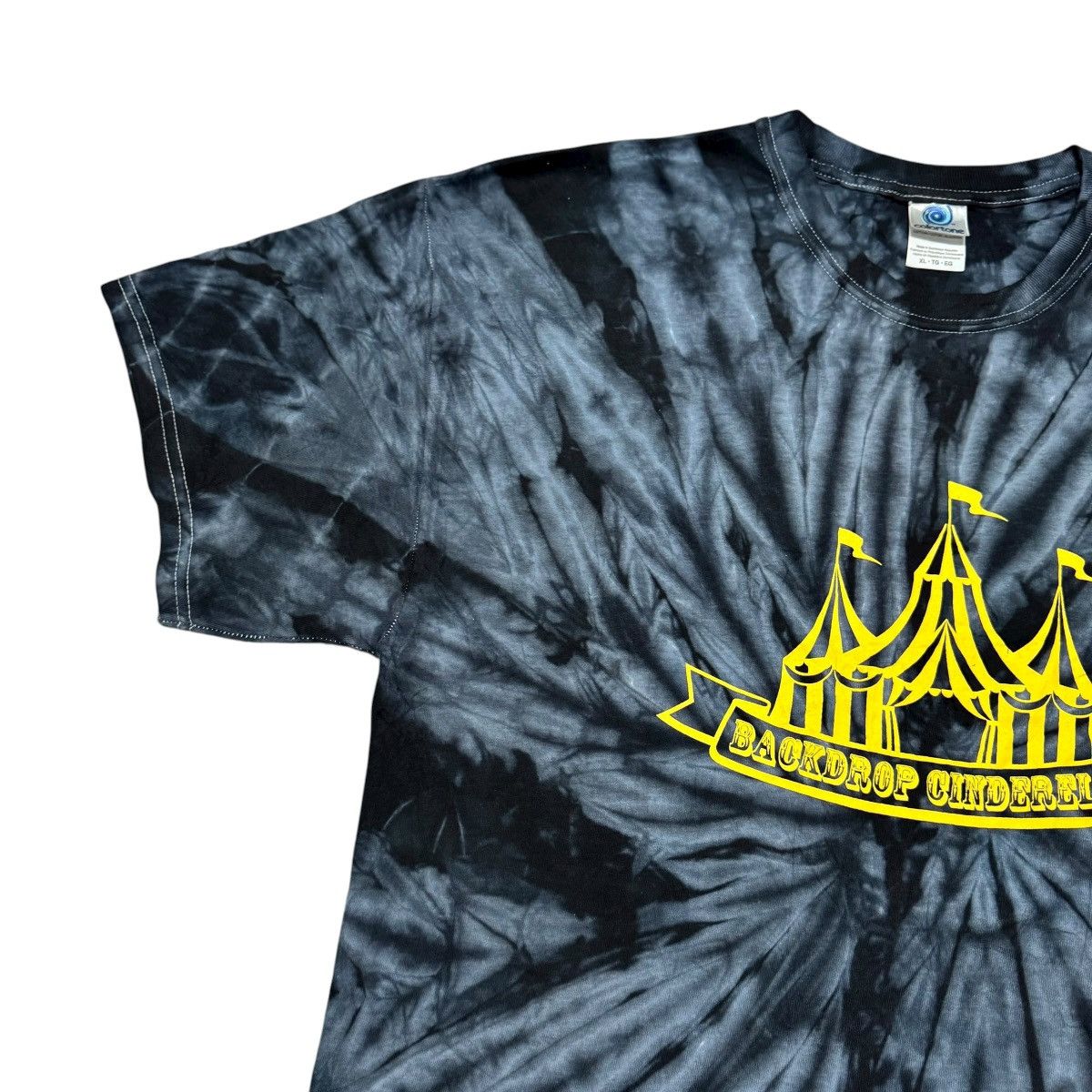 Band Tees Vintage Backdrop Cinderella Shirt. 'Unza Or Die' Size US XL / EU 56 / 4 - 3 Thumbnail