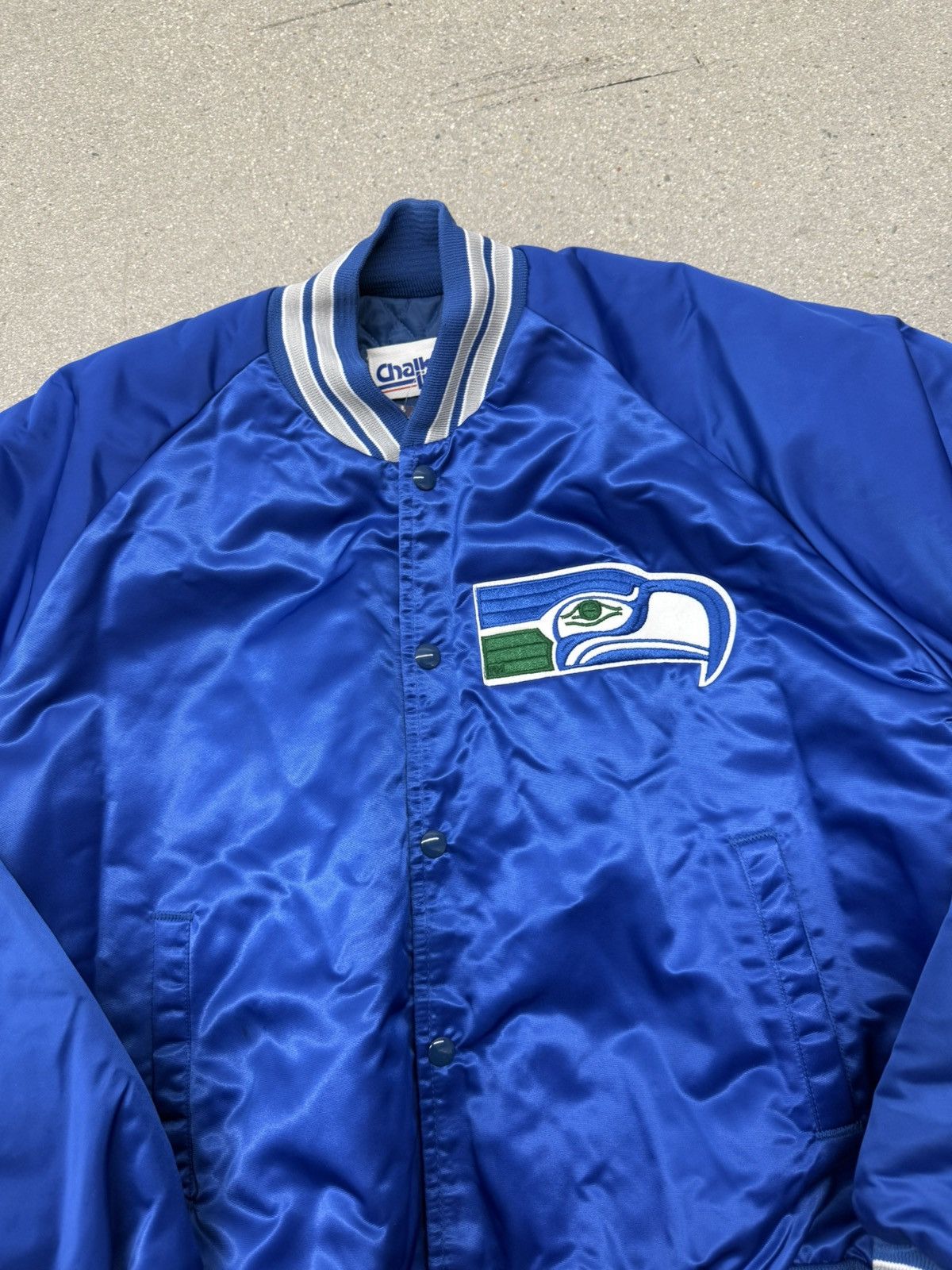 Chalk Line Vintage 90s Chalk Line Seattle Seahawks Satin Bomber Jacket Size US L / EU 52-54 / 3 - 2 Thumbnail