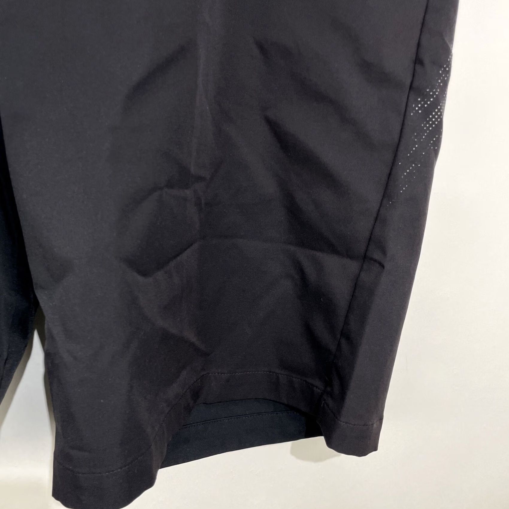 Adidas Adidas Climacool Formotion Black Vented Shorts 38 Outdoor Golf Casual Mens Regular Waist 38 Black Polyester Inseam 11 Adjusted for Searchability Size US 38 / EU 54 - 6 Thumbnail