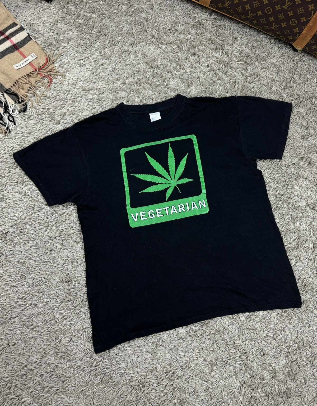 Band Tees × Vintage Vintage t shirt Marichuana Vegetarian y2k original item Size US M / EU 48-50 / 2 - 1 Thumbnail