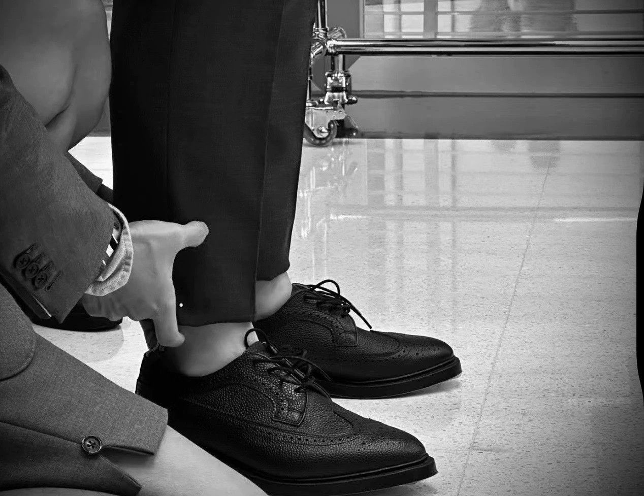 Thom Browne Thom Browne Classic Black Brogue US9.5 (Nike 43.5) Size US 9.5 / EU 42-43 - 8 Thumbnail
