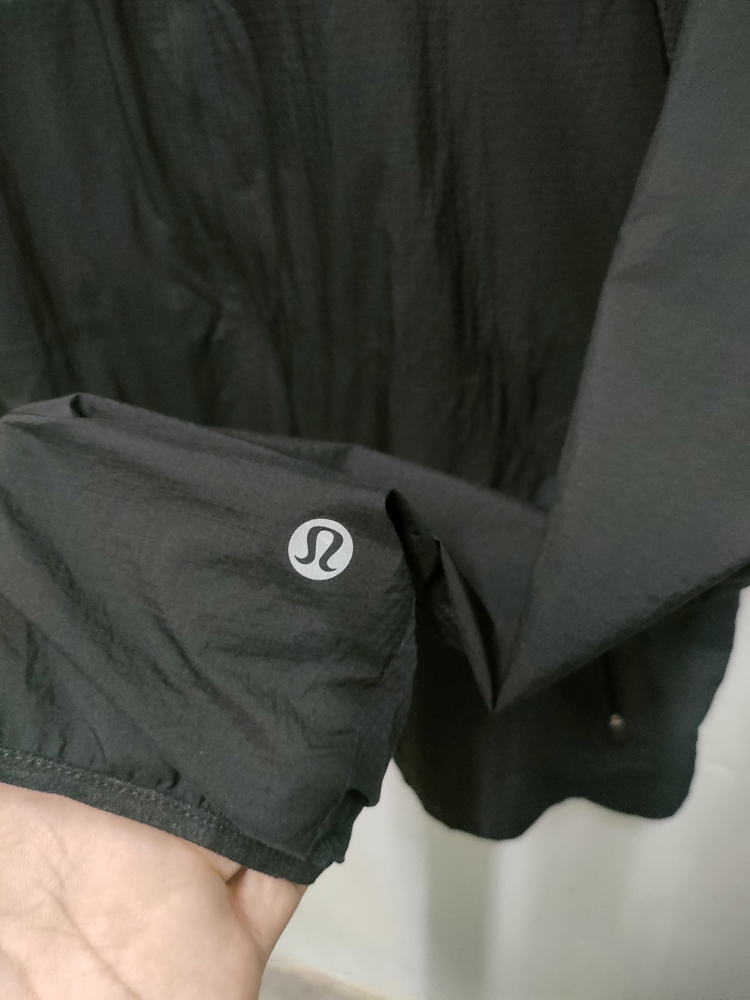 Lululemon Lululemon Designer In Vancouver Winbreaker Size US S / EU 44-46 / 1 - 12 Thumbnail