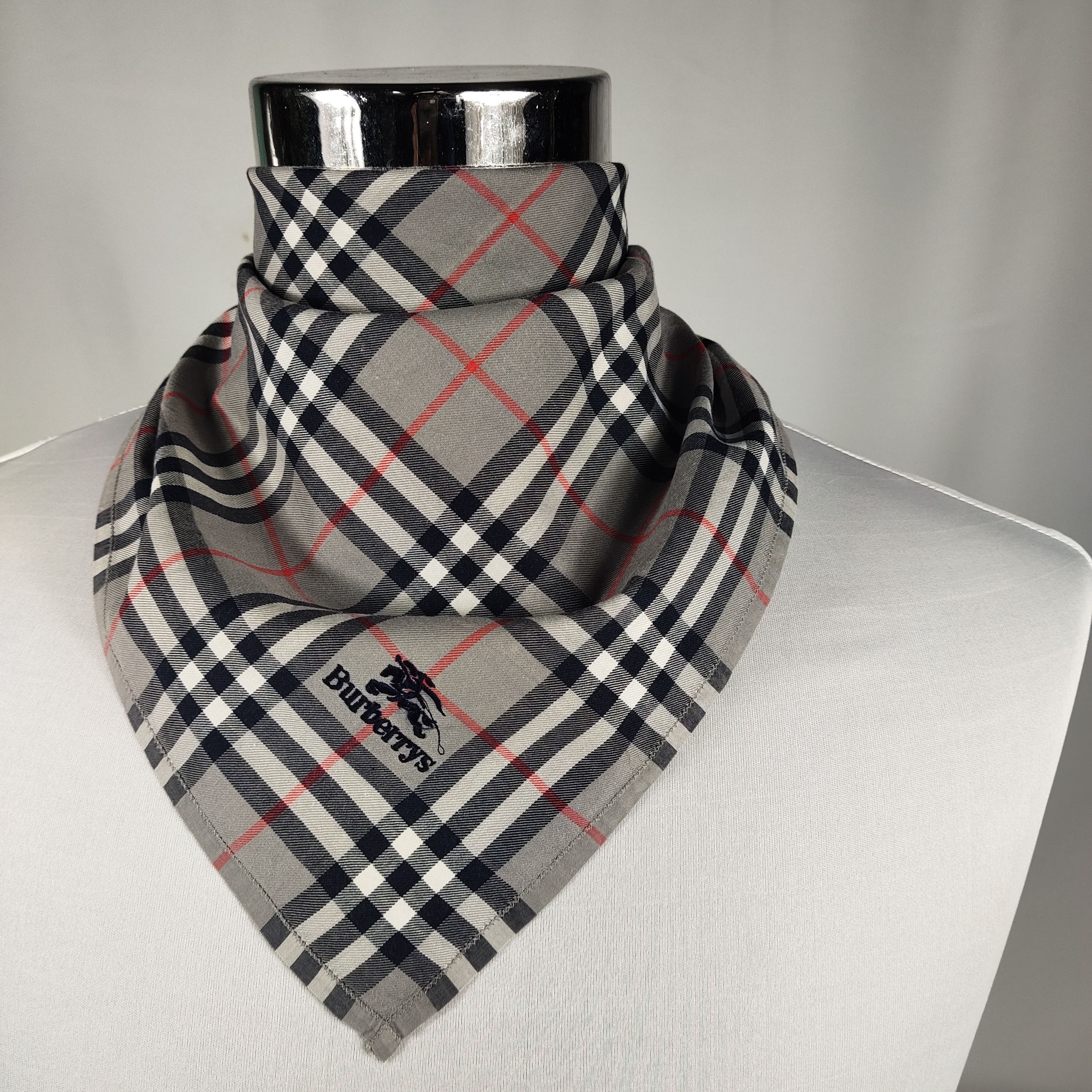 image of Burberrys Handkerchief / Bandana / Neckerchief Fz127 in Grey, Men's