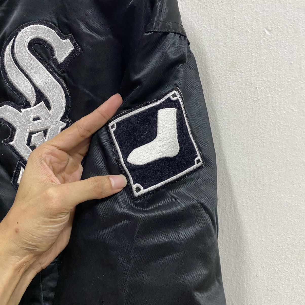 Starter vintage 80s Starter Chicago White Sox satin varsity jacket Size US M / EU 48-50 / 2 - 8 Thumbnail