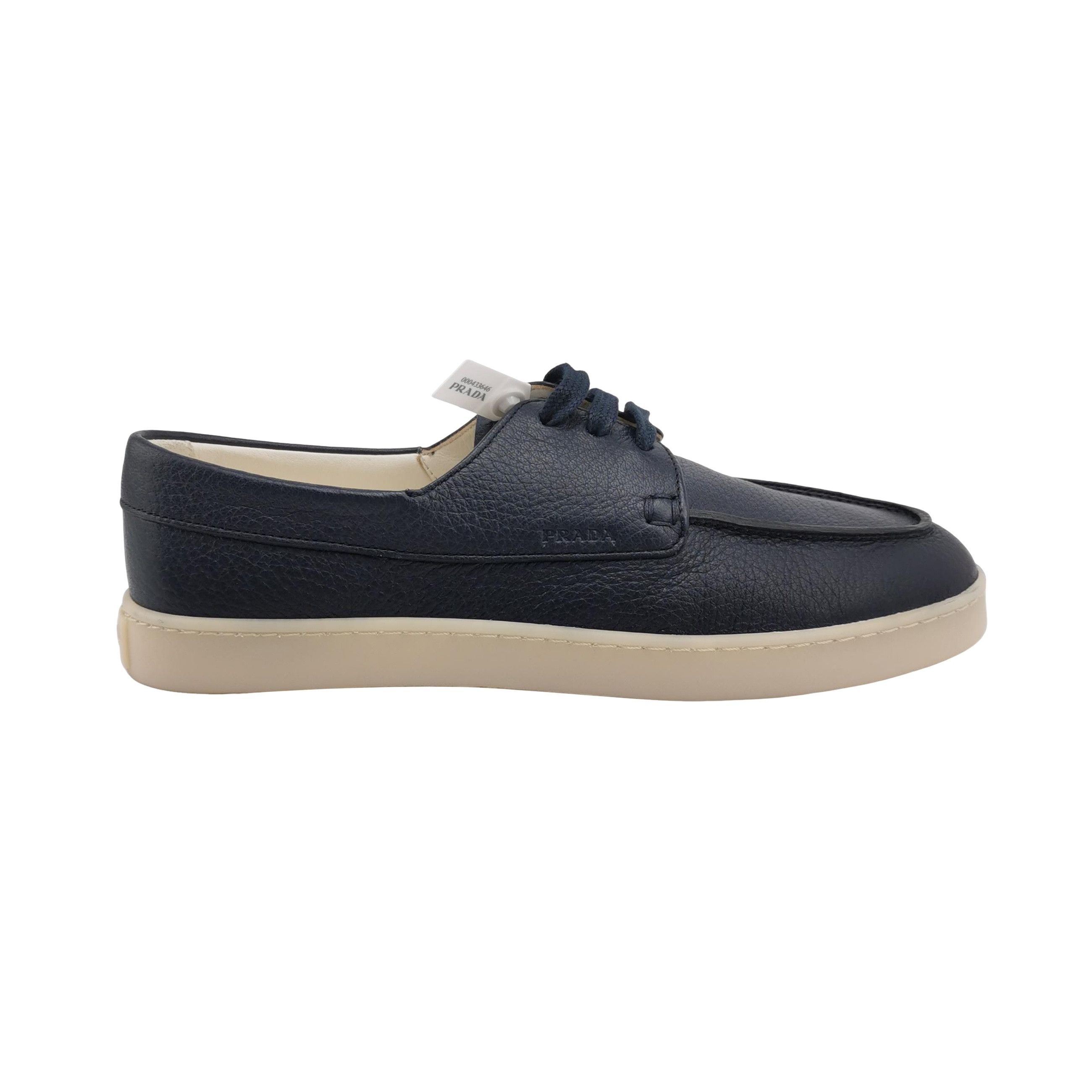 Prada Prada Logo Embossed Leather Casual Shoes 40 Size US 7 / EU 40 - 1 Thumbnail