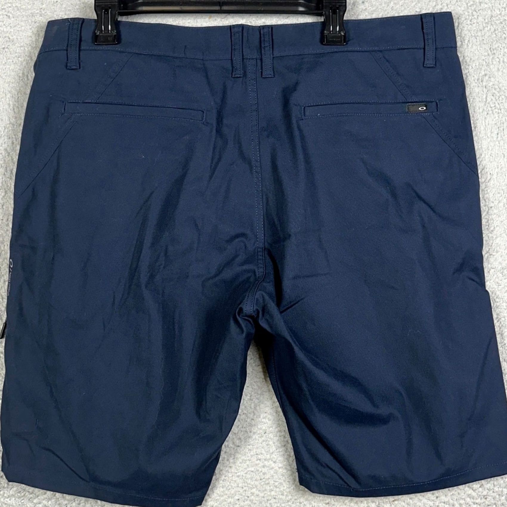 Oakley Oakley Mens Shorts 40 Slim Fit Navy Blue Golf Chino Performance Stretch Pockets Size US 40 / EU 56 - 2 Thumbnail