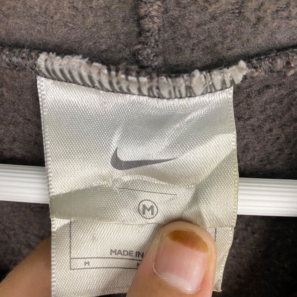 Designer × Nike × Vintage Vintage Nike Hoodie Embroidered Brown Pullover Jumper Size M Size US M / EU 48-50 / 2 - 7 Thumbnail