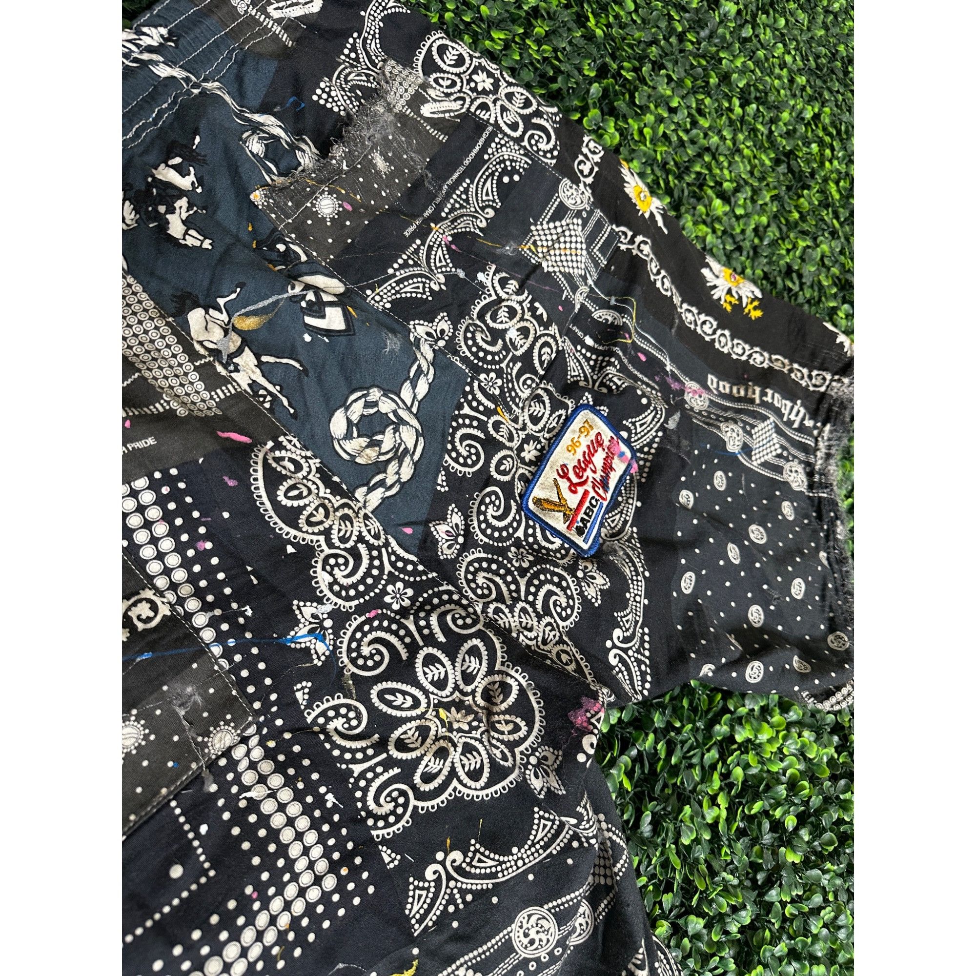 Handmade × Neighborhood DRO Lab Custom 1/1 ART x Neighborhood Bandana Paisley Bermu Size US 35 - 13 Thumbnail