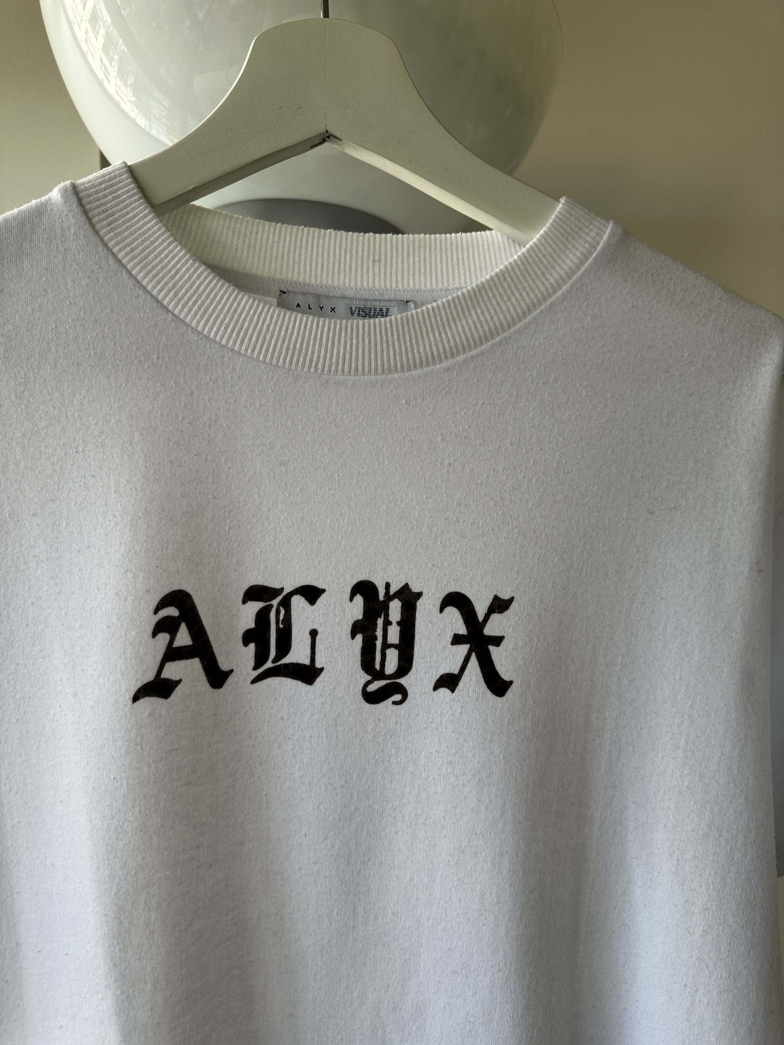 Alyx Gothic Logo T-Shirt Size US M / EU 48-50 / 2 - 2 Thumbnail