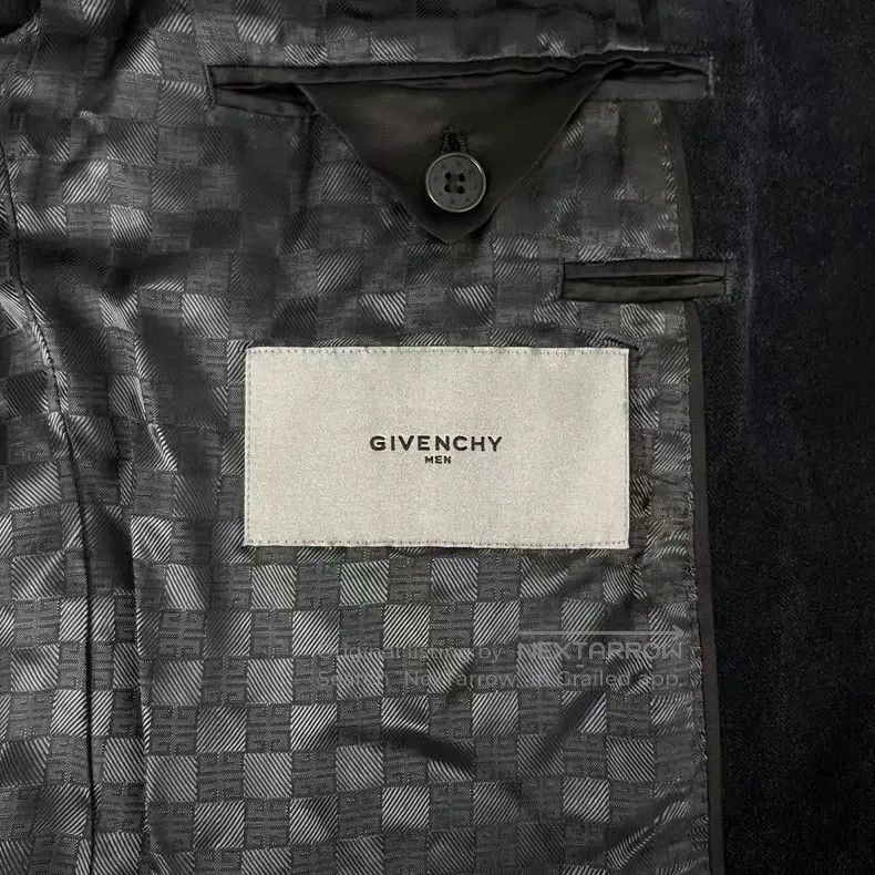 Givenchy Givenchy Navy Velvet Lining 4G Printed Logo Reversible Col Size US L / EU 52-54 / 3 - 5 Thumbnail