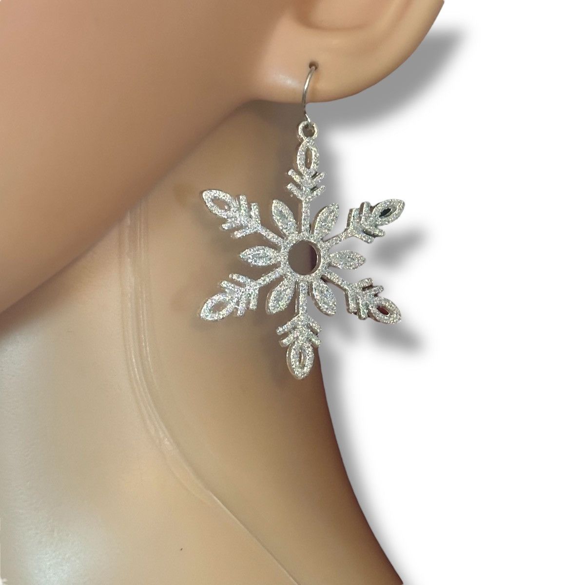 Other Glistening silver tone snowflake dangle earrings Size ONE SIZE - 2 Thumbnail