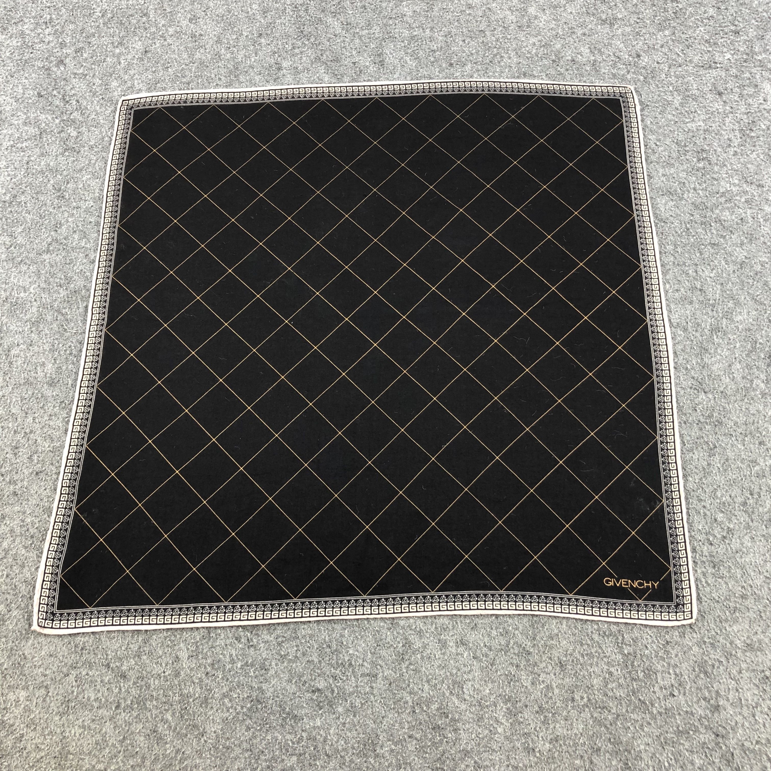Givenchy Givenchy Handkerchief Neckerchief Bandana H1351 Size ONE SIZE - 2 Thumbnail