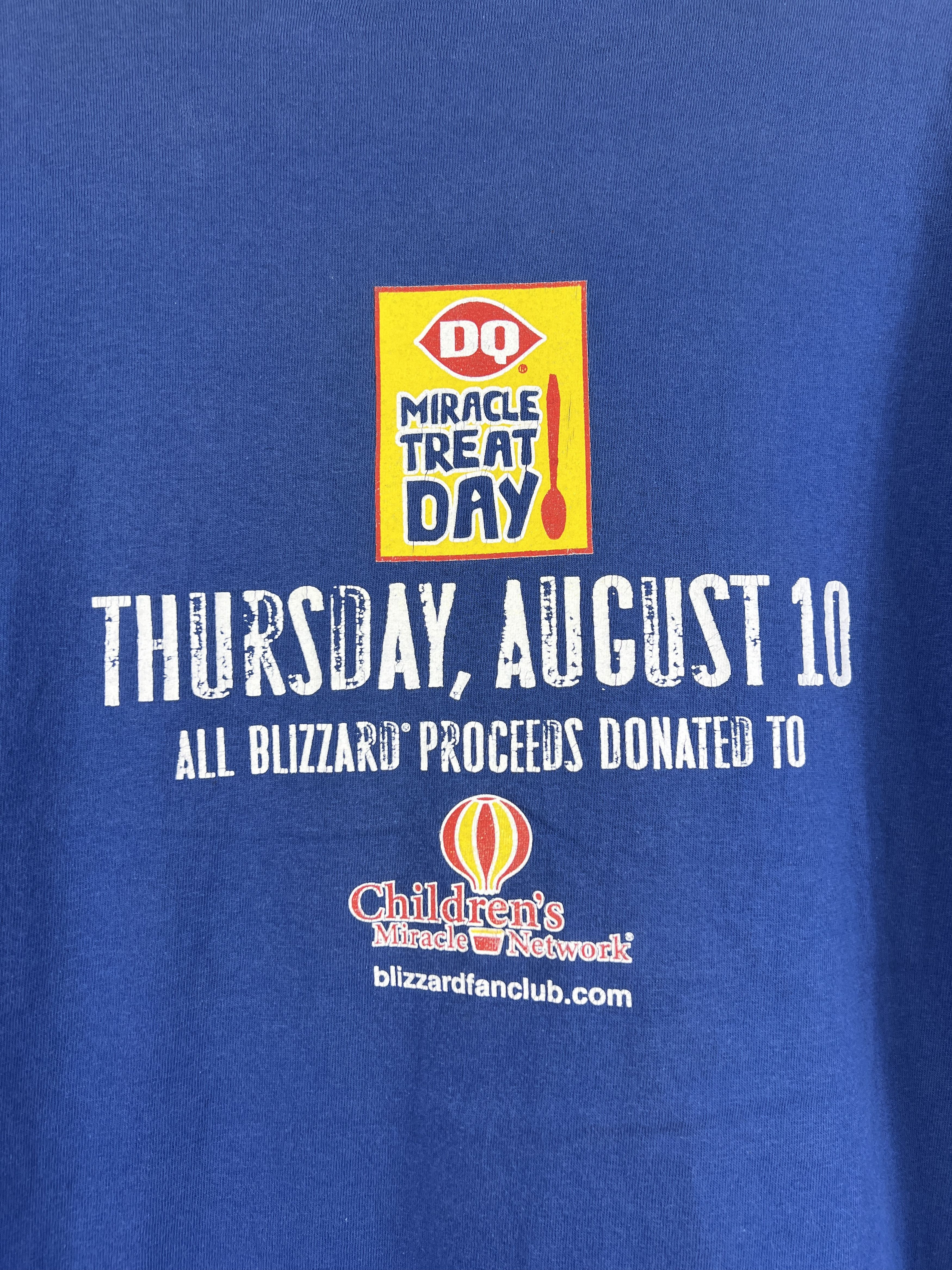 Vintage No.4667 Vintage Graphic Dairy Queen Campaign Promo Tee (L) Size US L / EU 52-54 / 3 - 11 Thumbnail