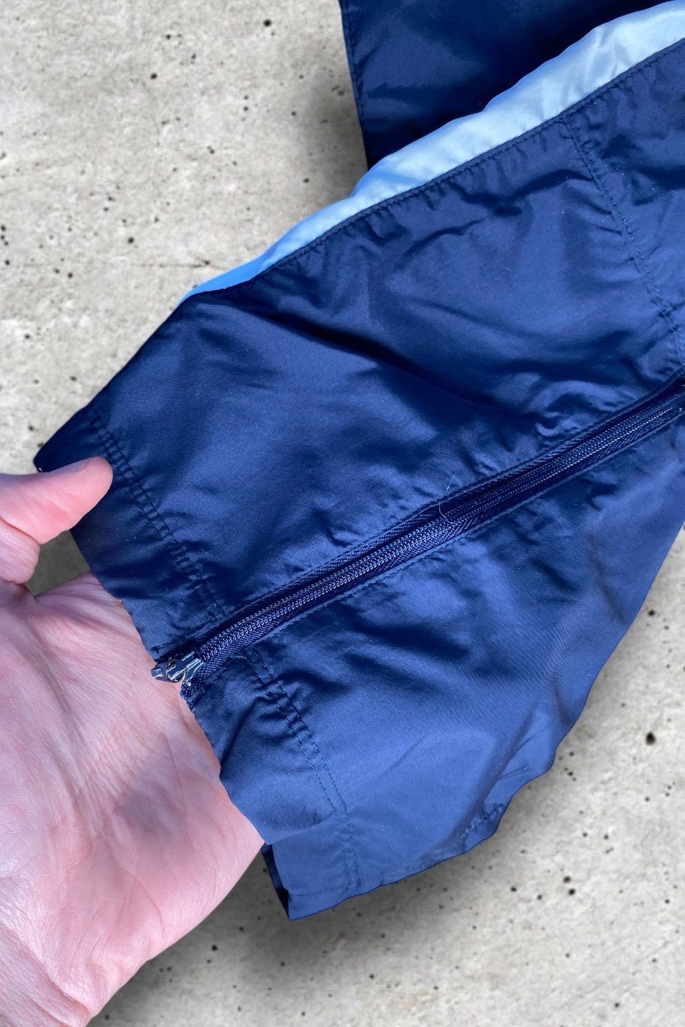 Nike Nike Vintage Track Pants M Navy Blue, Blau Blue Men‘s Herren Size US 34 / EU 50 - 5 Thumbnail