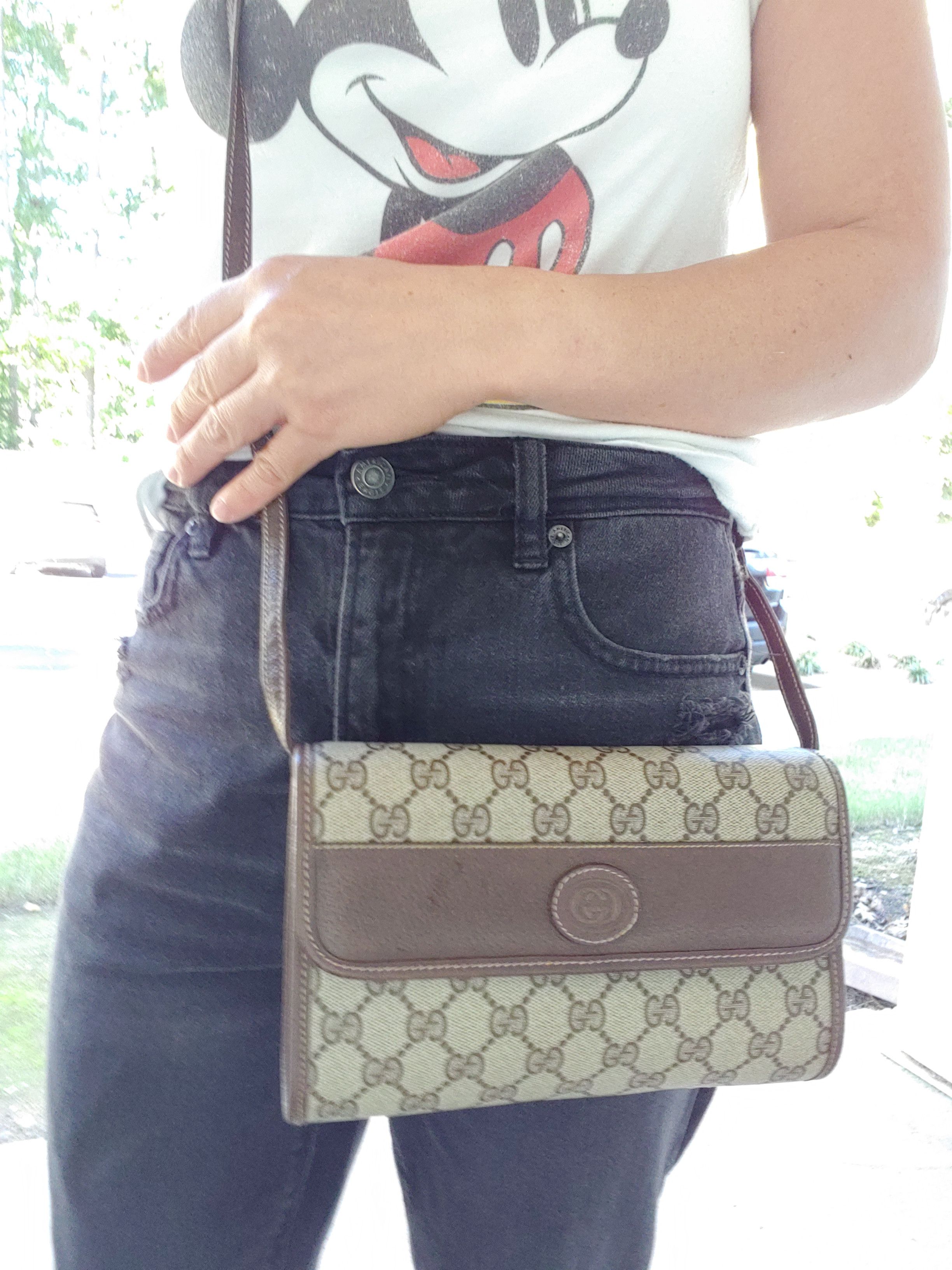 Gucci Vintage Gucci Interlocking GG Monogram Supreme Clutch Size ONE SIZE - 11 Thumbnail