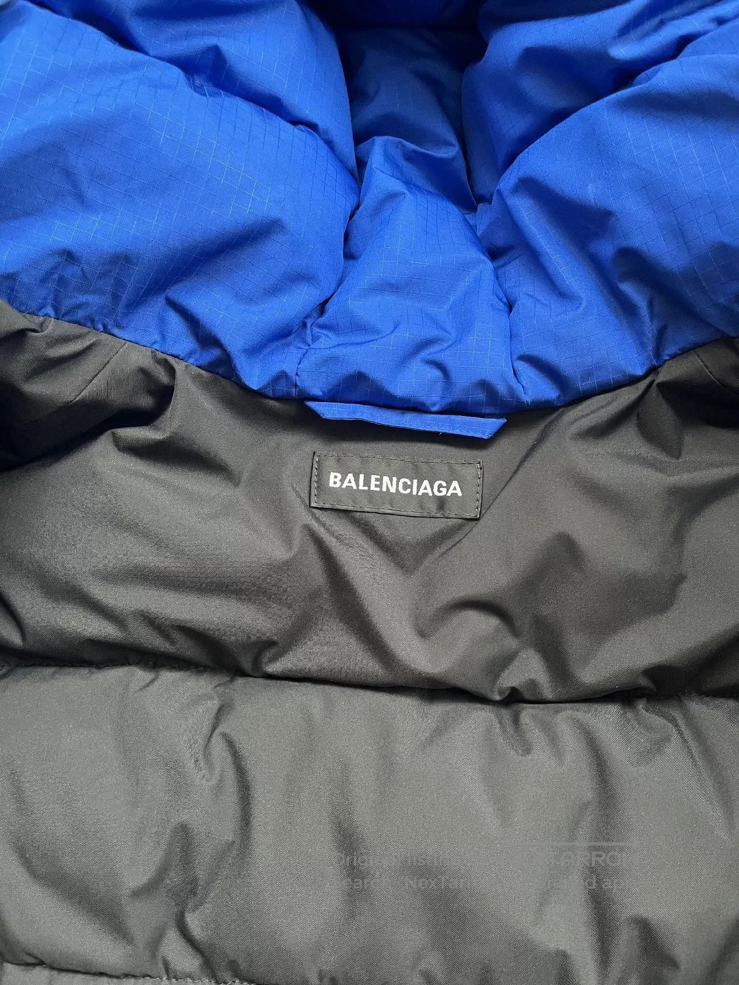 Balenciaga Balenciaga Blue Puffer Jacket 19SS. Size US S / EU 44-46 / 1 - 4 Thumbnail