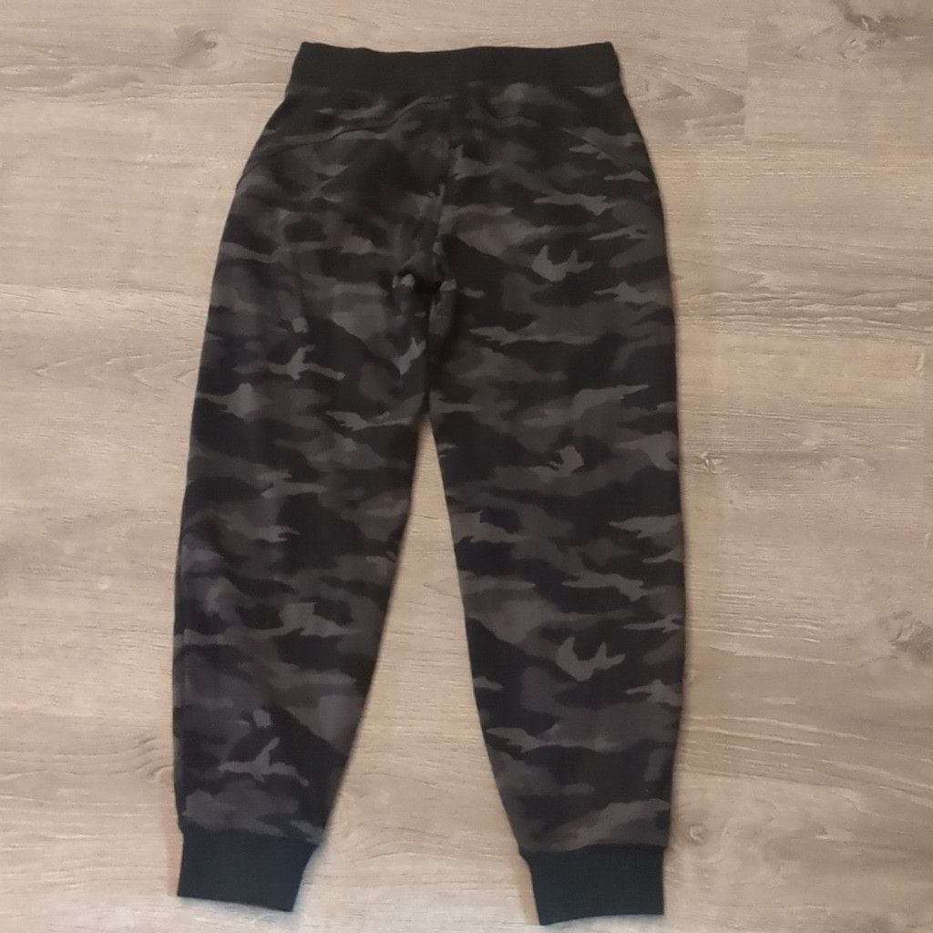 Athleta Athleta camo triumph joggers size XS Size 25" / US 0 / IT 36 - 5 Thumbnail