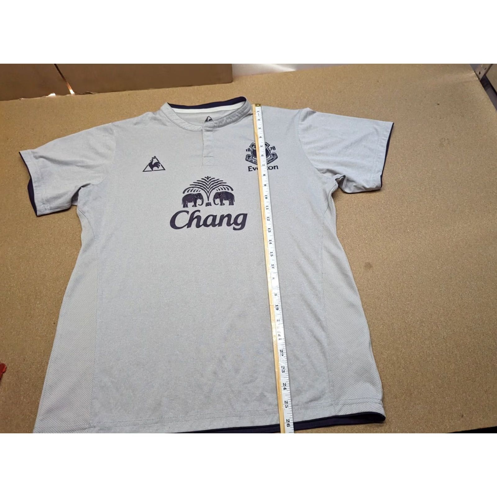 Le Coq Sportif Le Coq Sportif Everton Football Jersey 2011-2012 Mens Size 40 Medium Third Shirt Sports Mens Regular Gray 100% Polyester Moisture Wicking Size US L / EU 52-54 / 3 - 5 Thumbnail