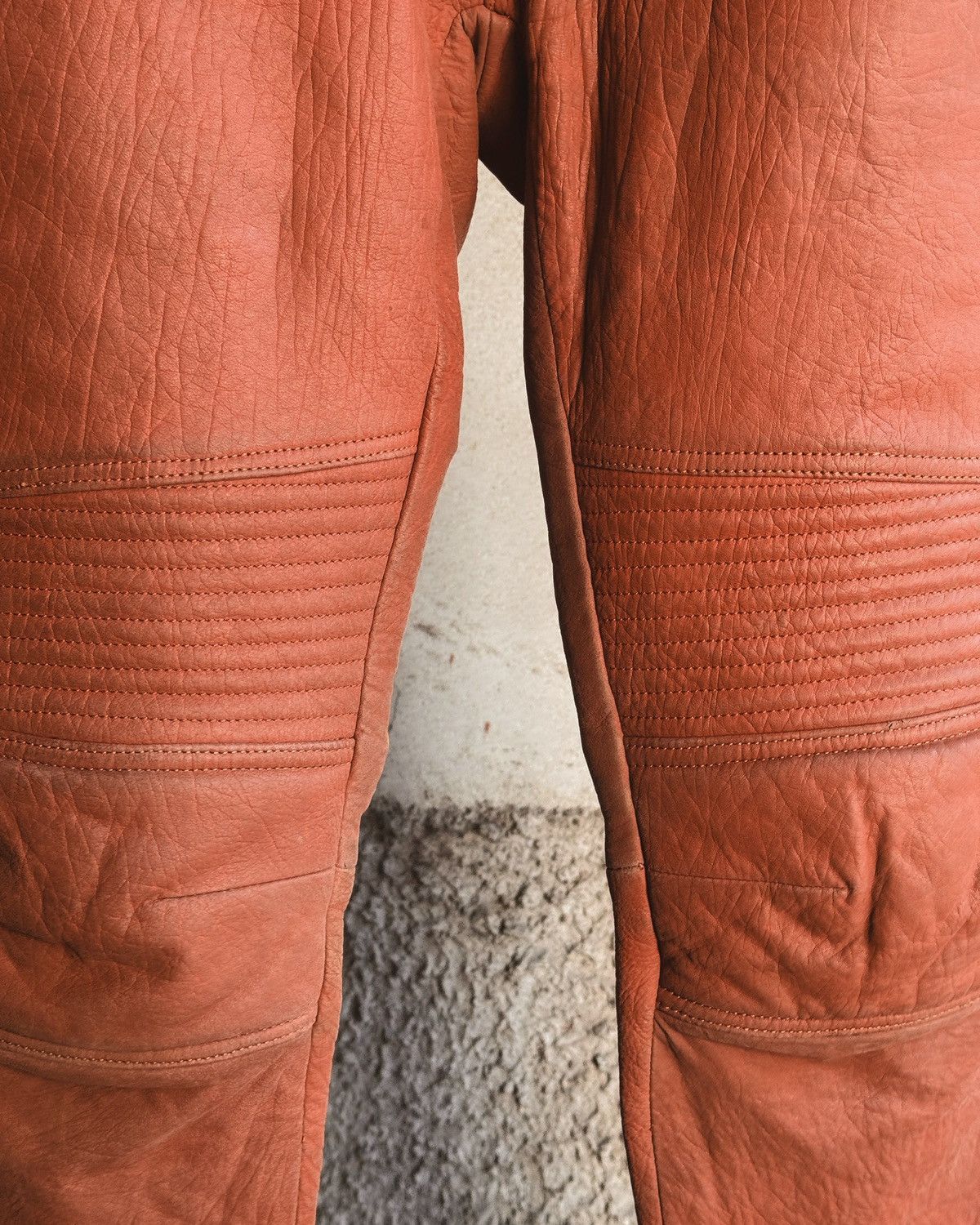 Helmut Lang Helmut Lang FW1999 “Safety Orange” Astro Biker leather pants Size US 28 / EU 44 - 6 Thumbnail