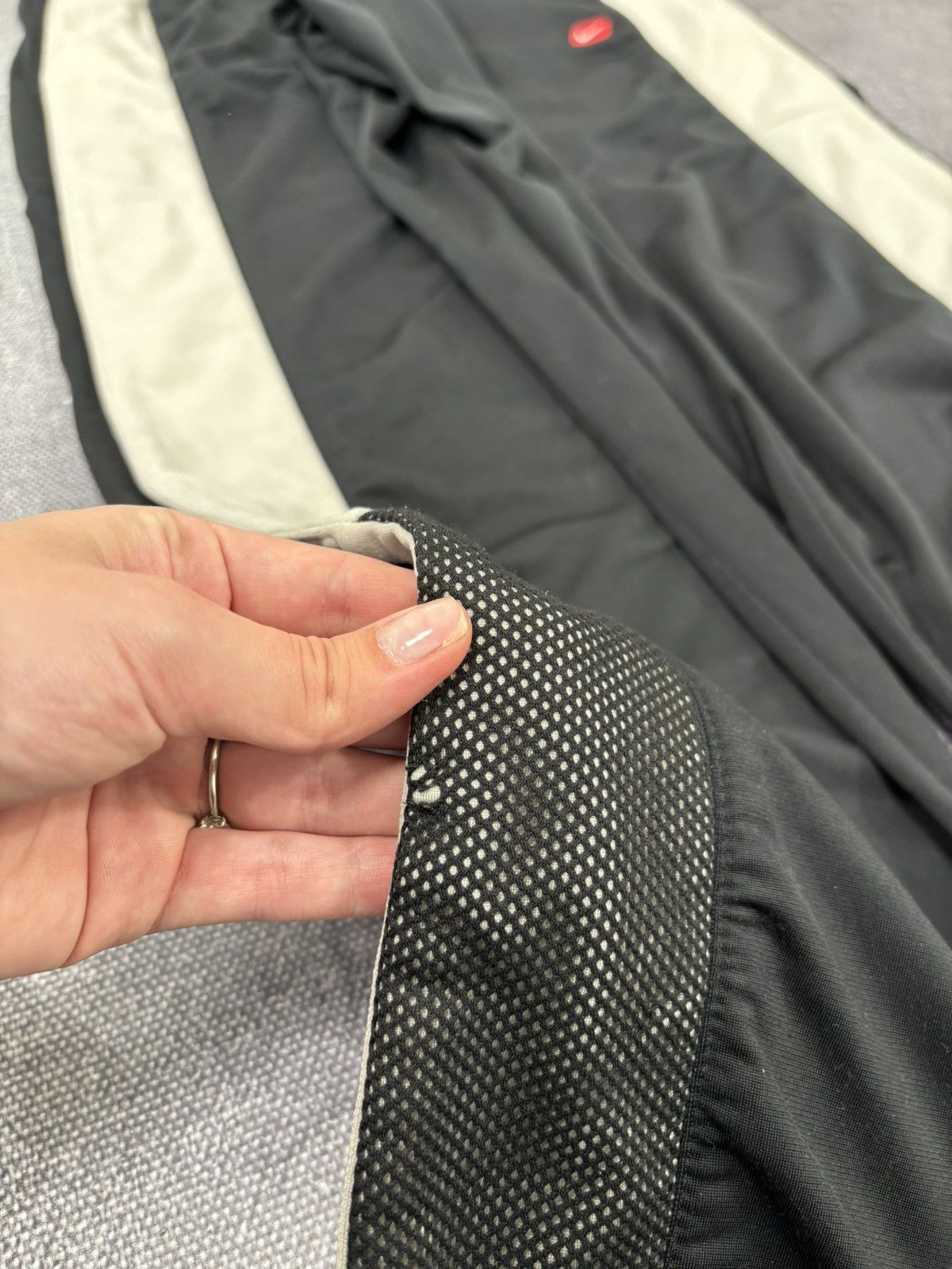 Nike Vintage Nike Y2K Wide-Leg Side Buttons Hype Track Pants Size US 30 / EU 46 - 8 Thumbnail