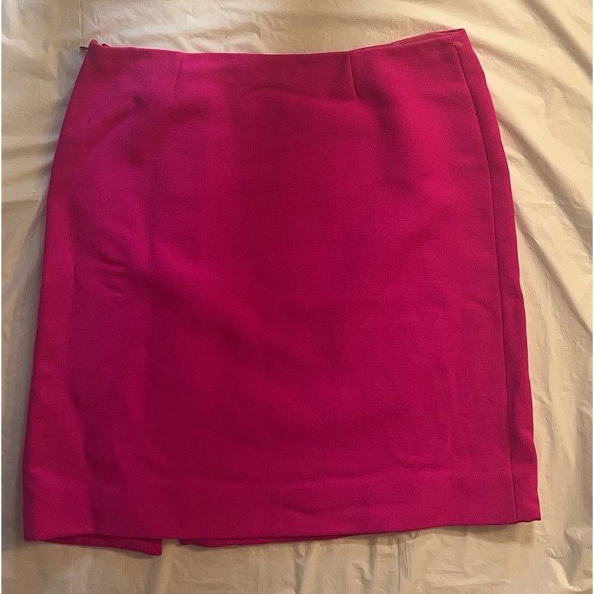 Dolce & Gabbana VTG. Dolce & Gabbana Hot Pink Wool Skirt Size Size 28" / US 6 / IT 42 - 3 Thumbnail