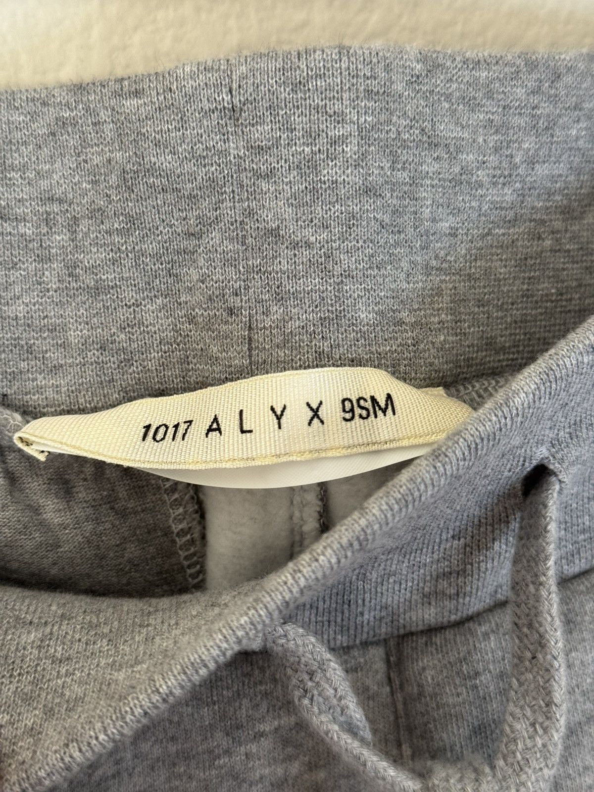 1017 ALYX 9SM Script Sweatpants Size US 32 / EU 48 - 3 Thumbnail