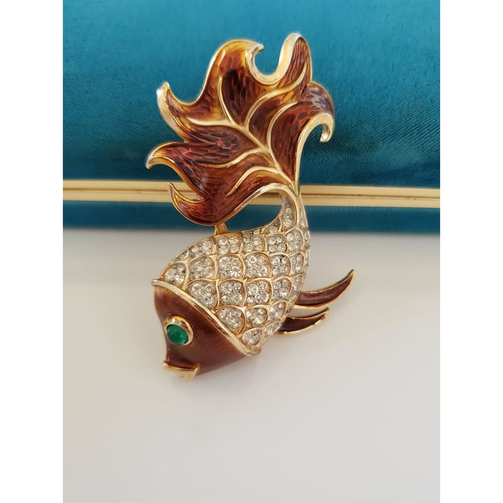 Other Vintage CROWN TRIFARI Amber Enamel Rhinestone Fish Brooch Size ONE SIZE - 1 Thumbnail
