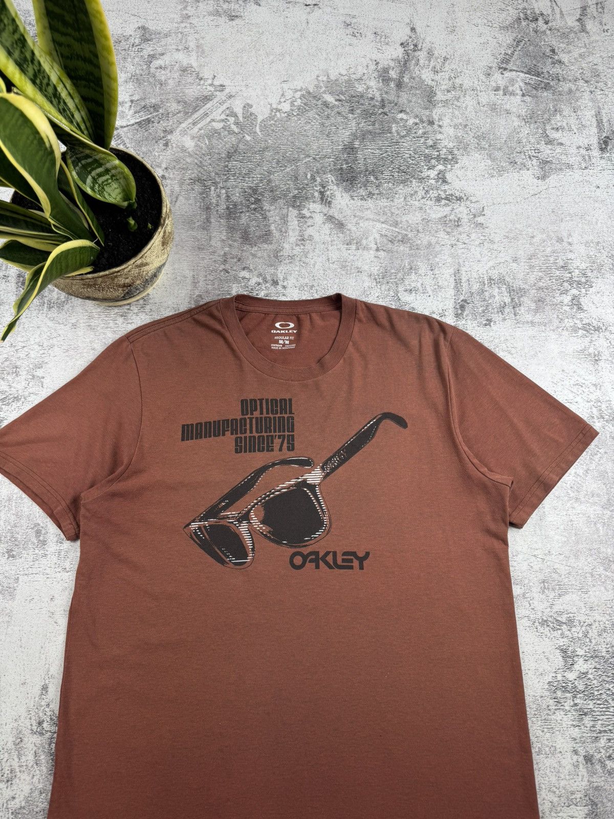 Oakley Oakley Since 75 Outdoor Gorpcore Print Center Logo T-Shirt Size US M / EU 48-50 / 2 - 5 Thumbnail