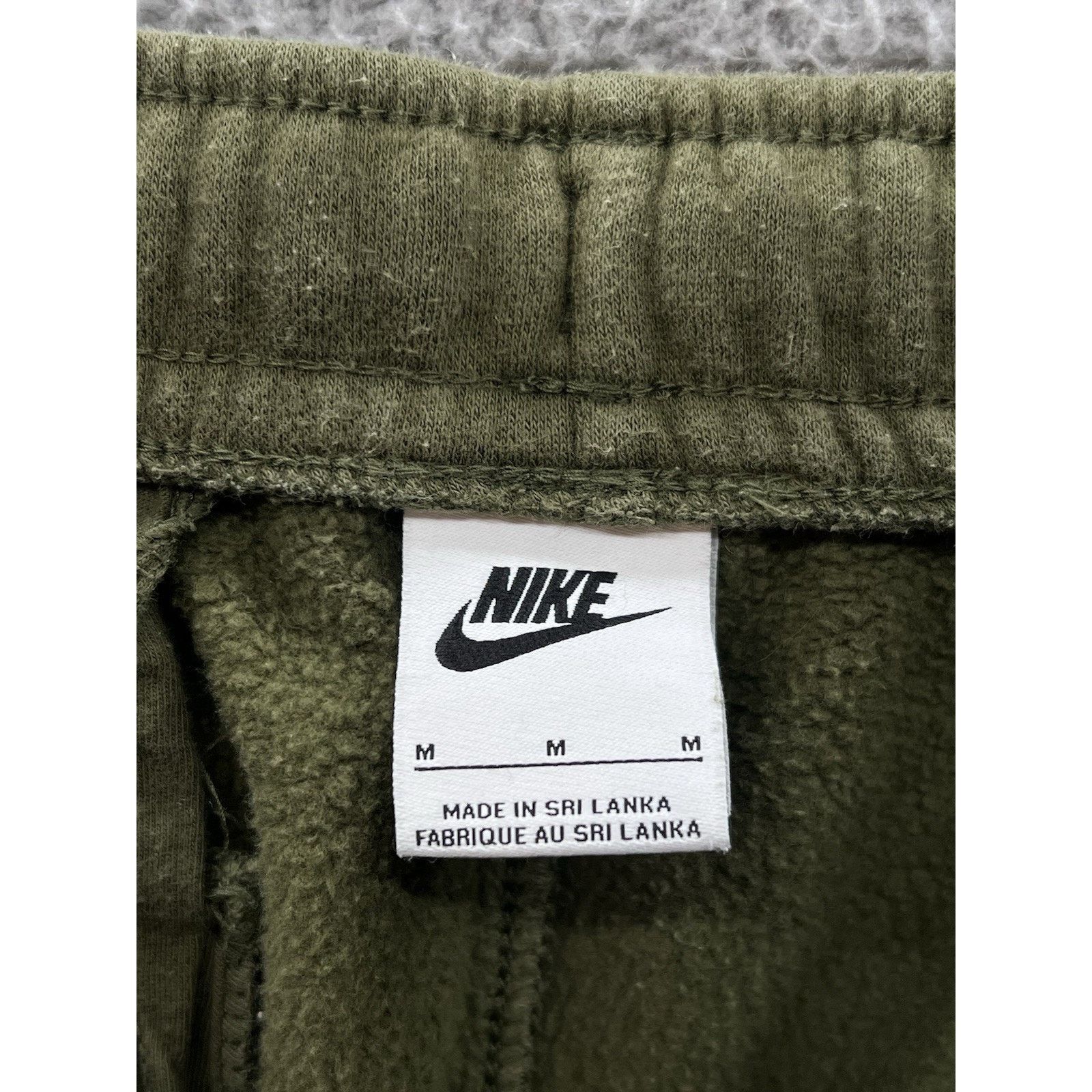 Nike Nike Sportswear Club Sweatpants Green Fleece Swoosh BV2737 Size US 32 / EU 48 - 3 Thumbnail