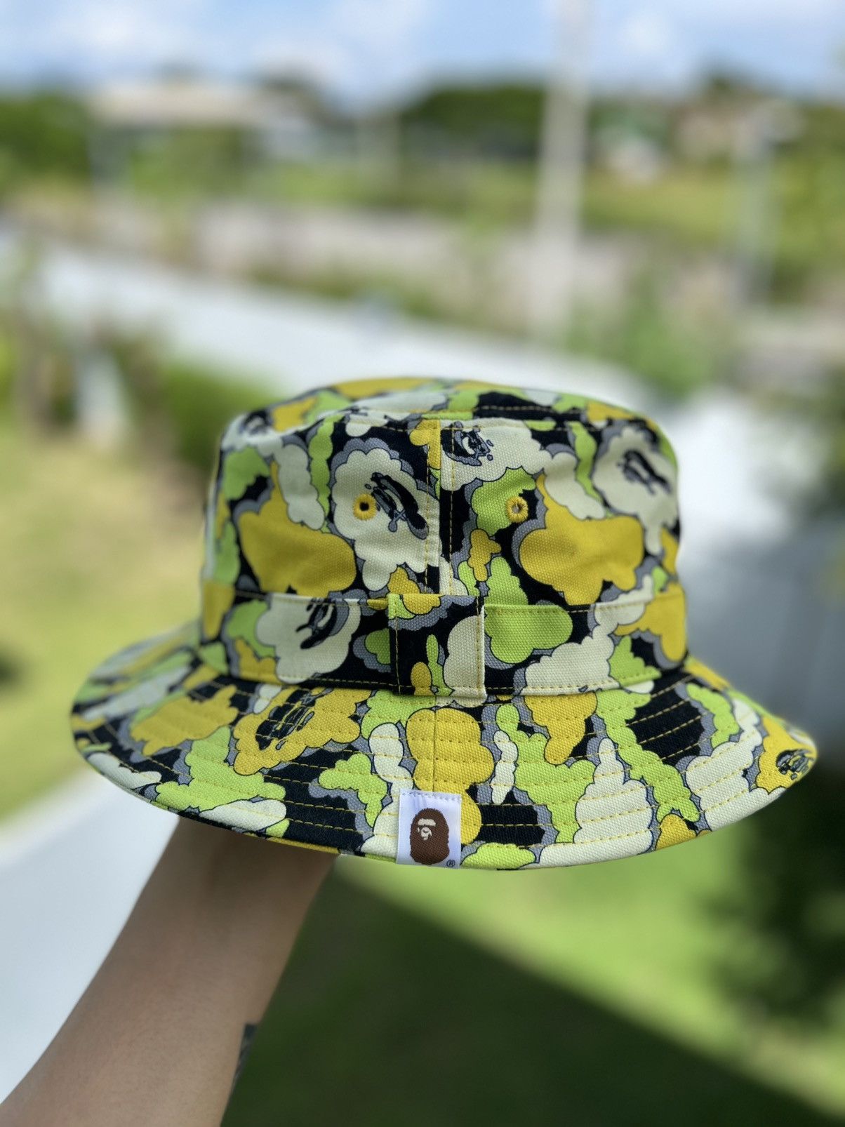 Bape × Kaws 2005 A BATHING APE X KAWS CLOUD BUCKET HAT [Size L] Size ONE SIZE - 5 Thumbnail