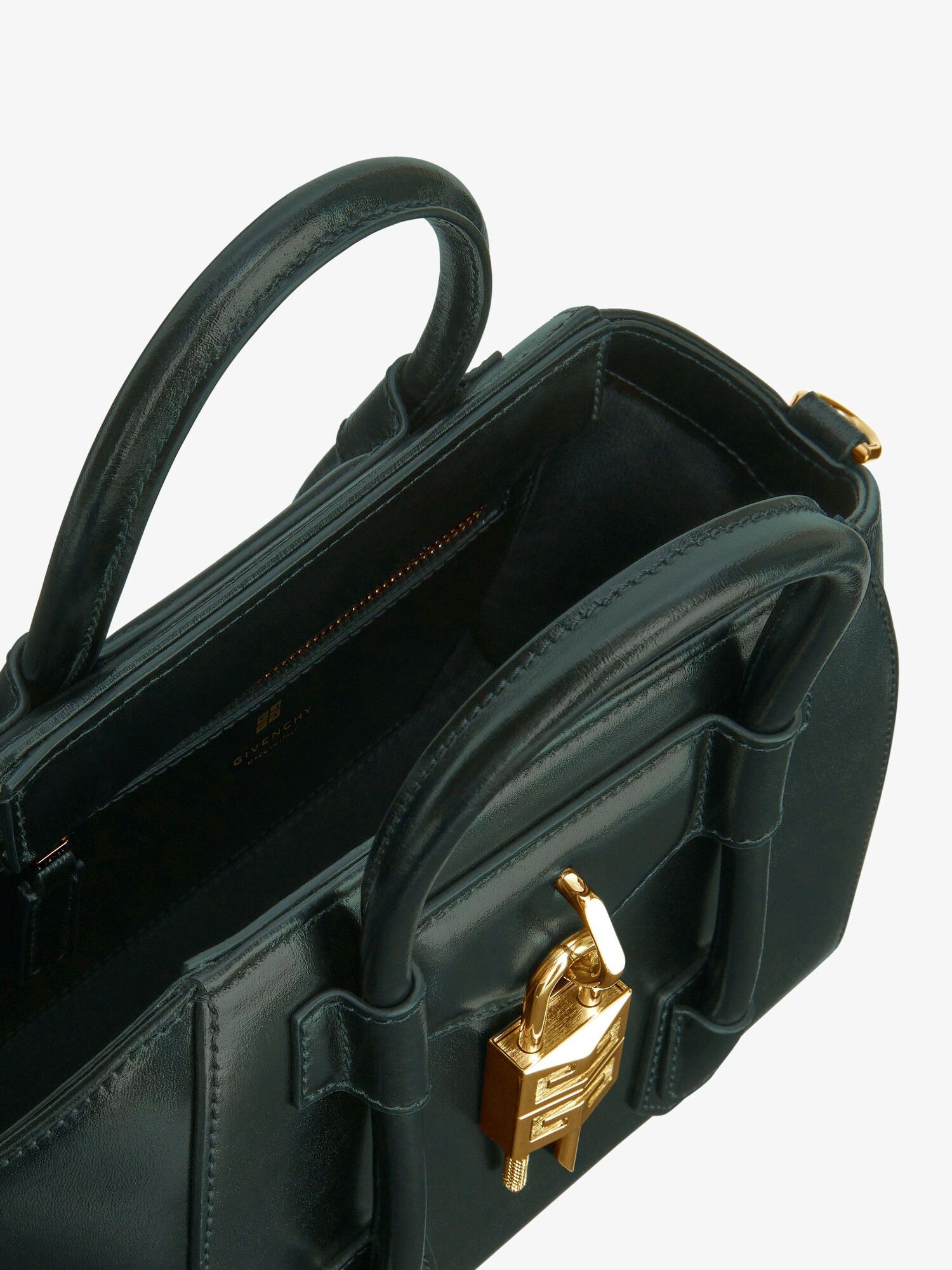 Givenchy o1srvl11e0725 Size: OS / Antigona Lock-Mini Bag in Green Size ONE SIZE - 2 Thumbnail