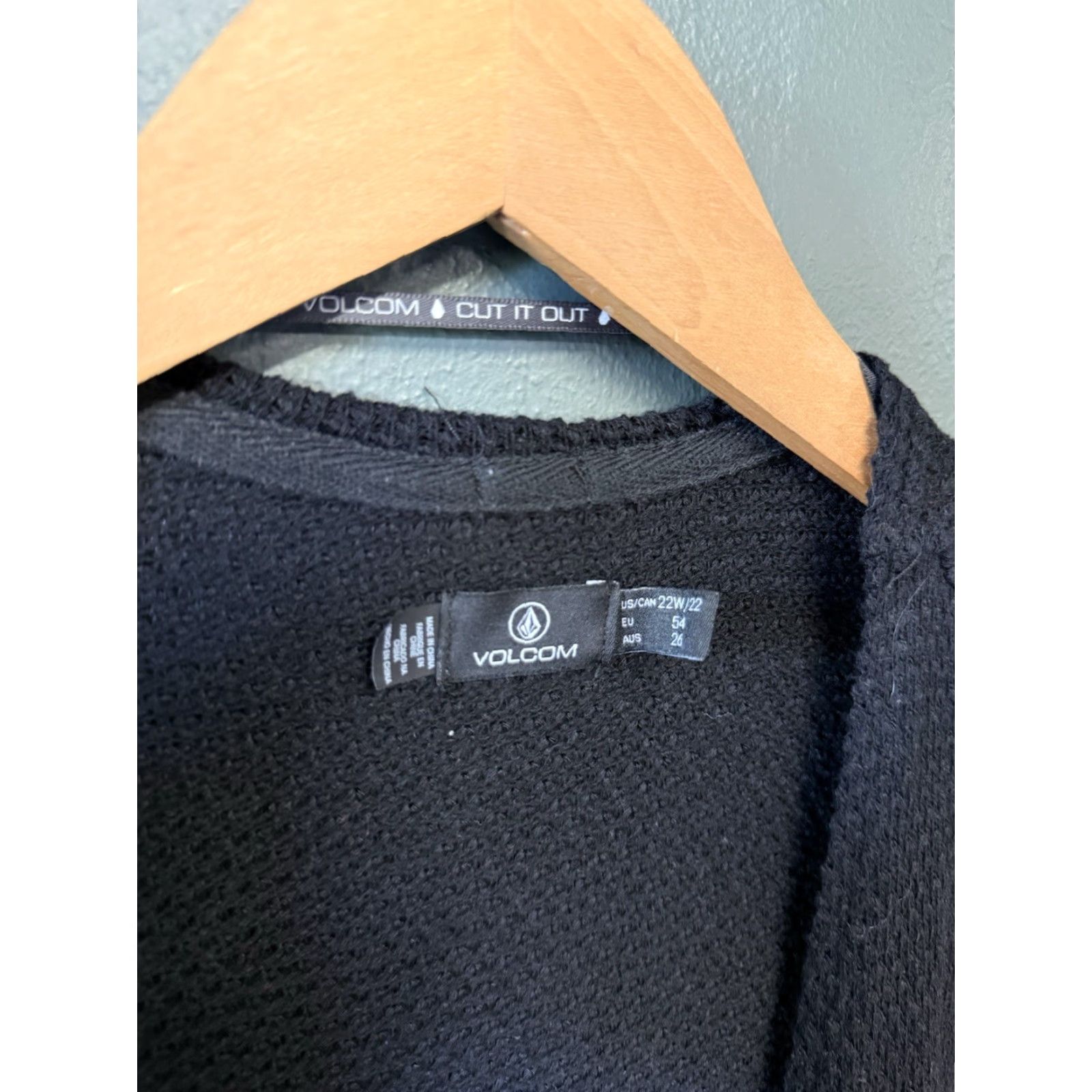 Volcom Volcom Cardigan Sweater Open Front Knit Black Long Sleeve Women 22W 20 Regular Size 22W Womens Black Cardigan Knit Open Front Volcom Size 3XL / US 20-22 - 3 Thumbnail