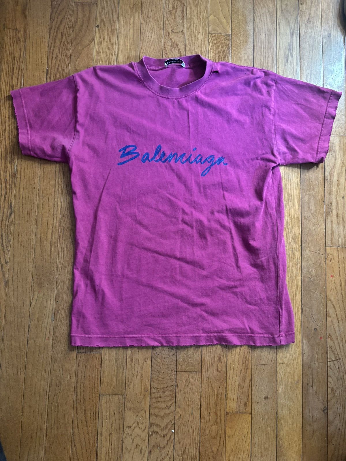 Balenciaga BALENCIAGA TSHIRT Size US S / EU 44-46 / 1 - 1 Thumbnail