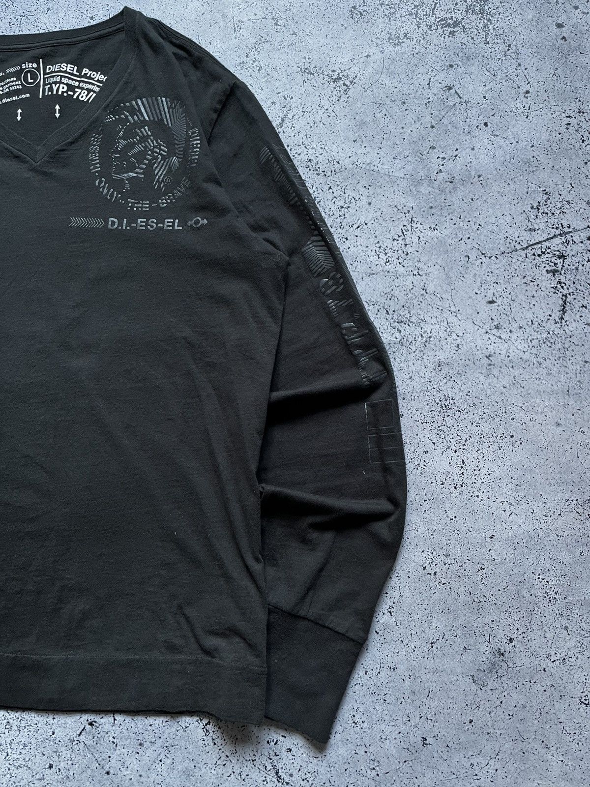 Diesel Vintage Diesel Long Sleeve V-neck Big Logo Black Size L Y2K Size US L / EU 52-54 / 3 - 2 Thumbnail