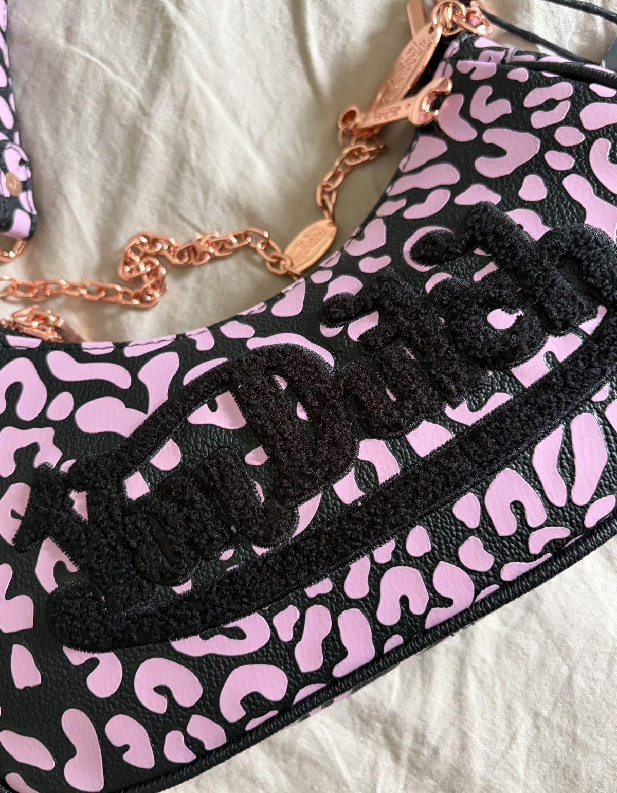 Von Dutch Von Dutch Pink and Black Cheetah Print Hobo Bag Size ONE SIZE - 6 Thumbnail